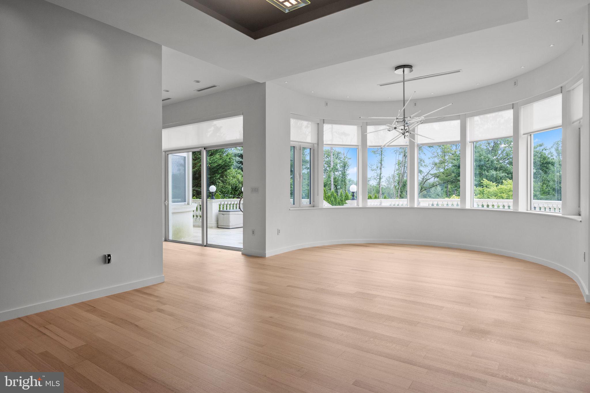 HUNTINGDON VALLEY - Residential