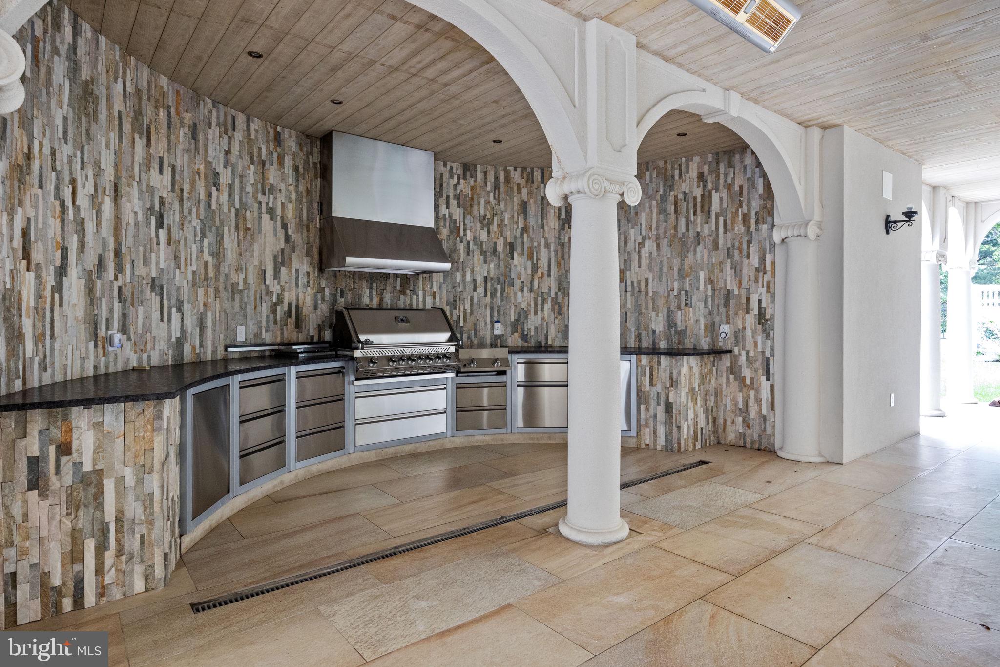 HUNTINGDON VALLEY - Residential