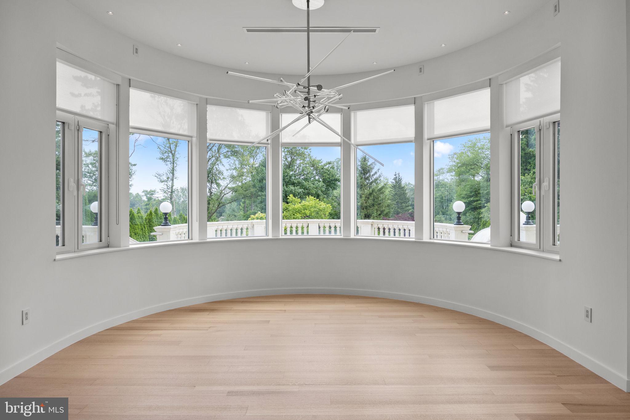 HUNTINGDON VALLEY - Residential