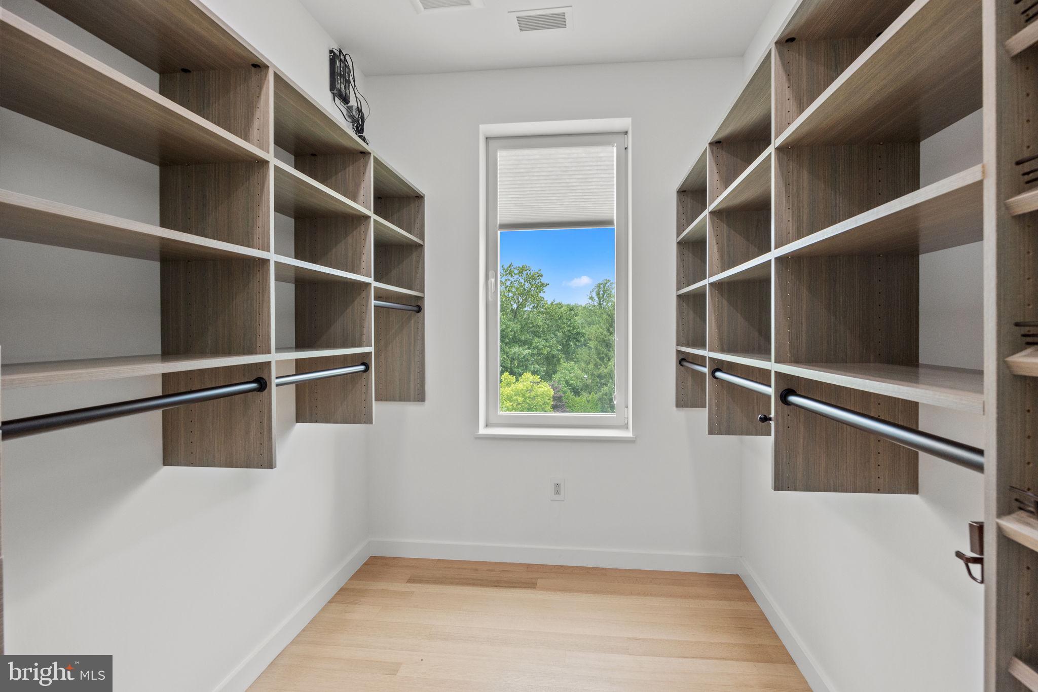 HUNTINGDON VALLEY - Residential