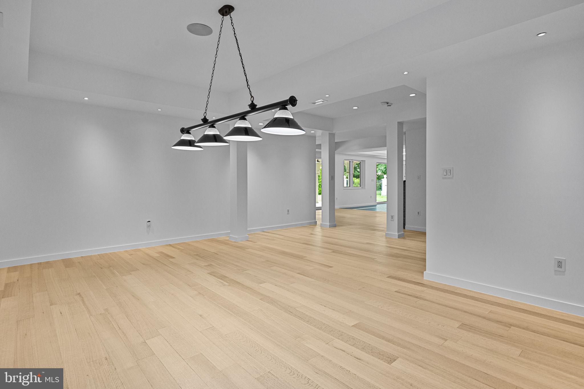 HUNTINGDON VALLEY - Residential