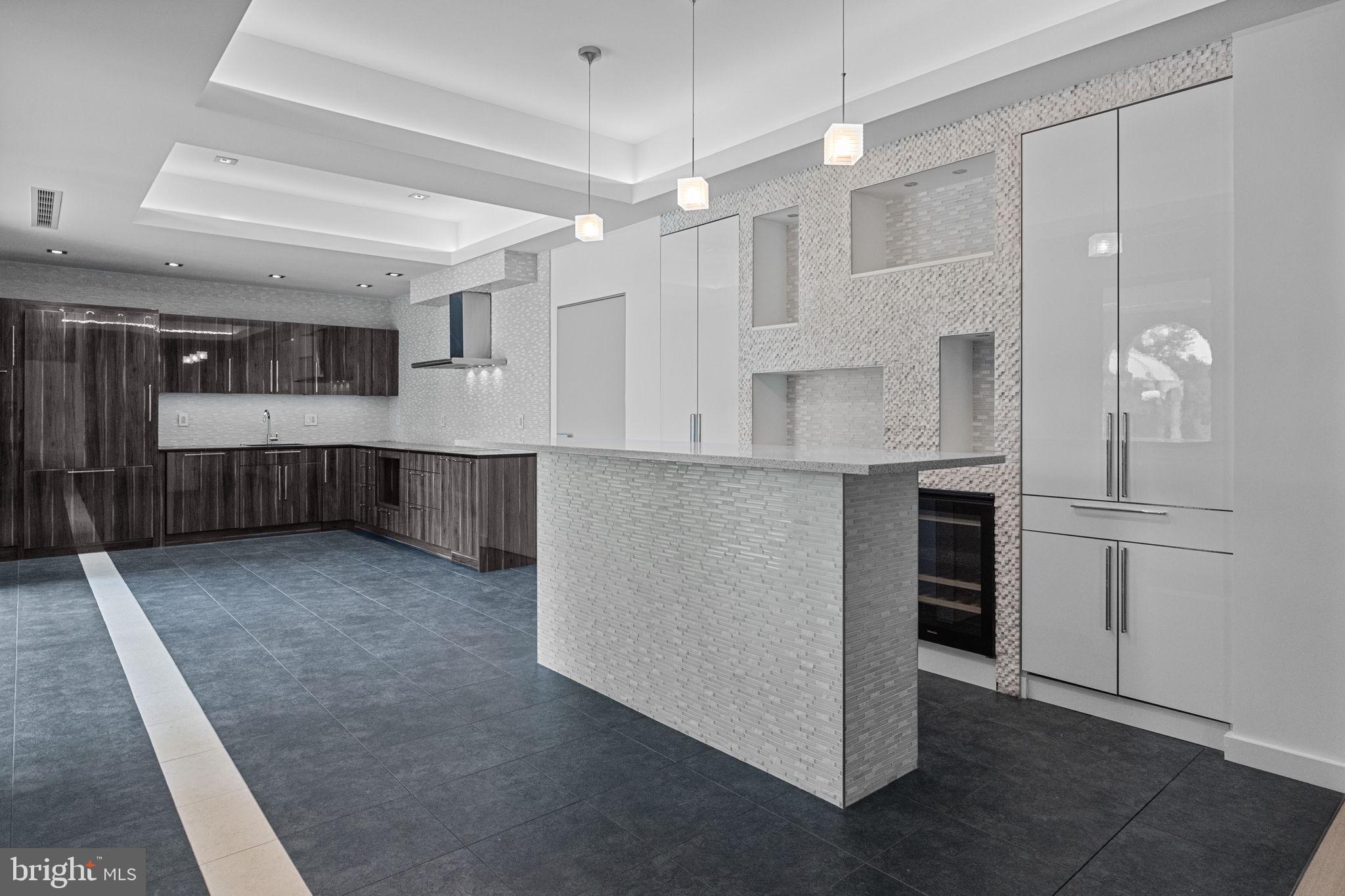 HUNTINGDON VALLEY - Residential