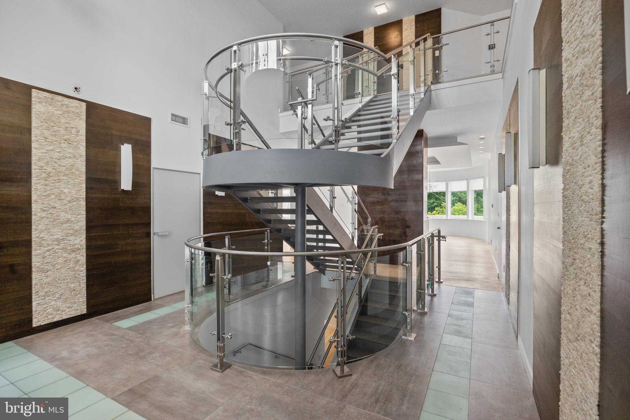 HUNTINGDON VALLEY - Residential