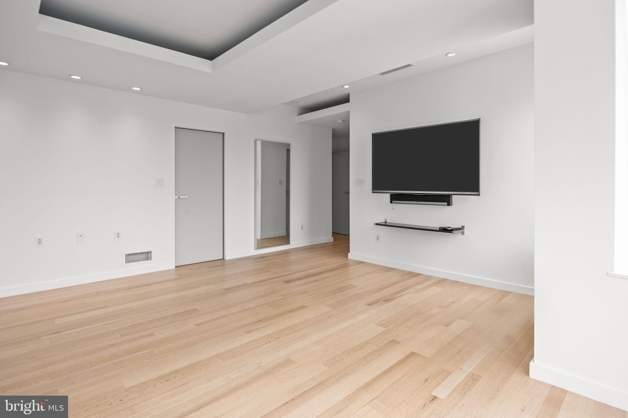 HUNTINGDON VALLEY - Residential