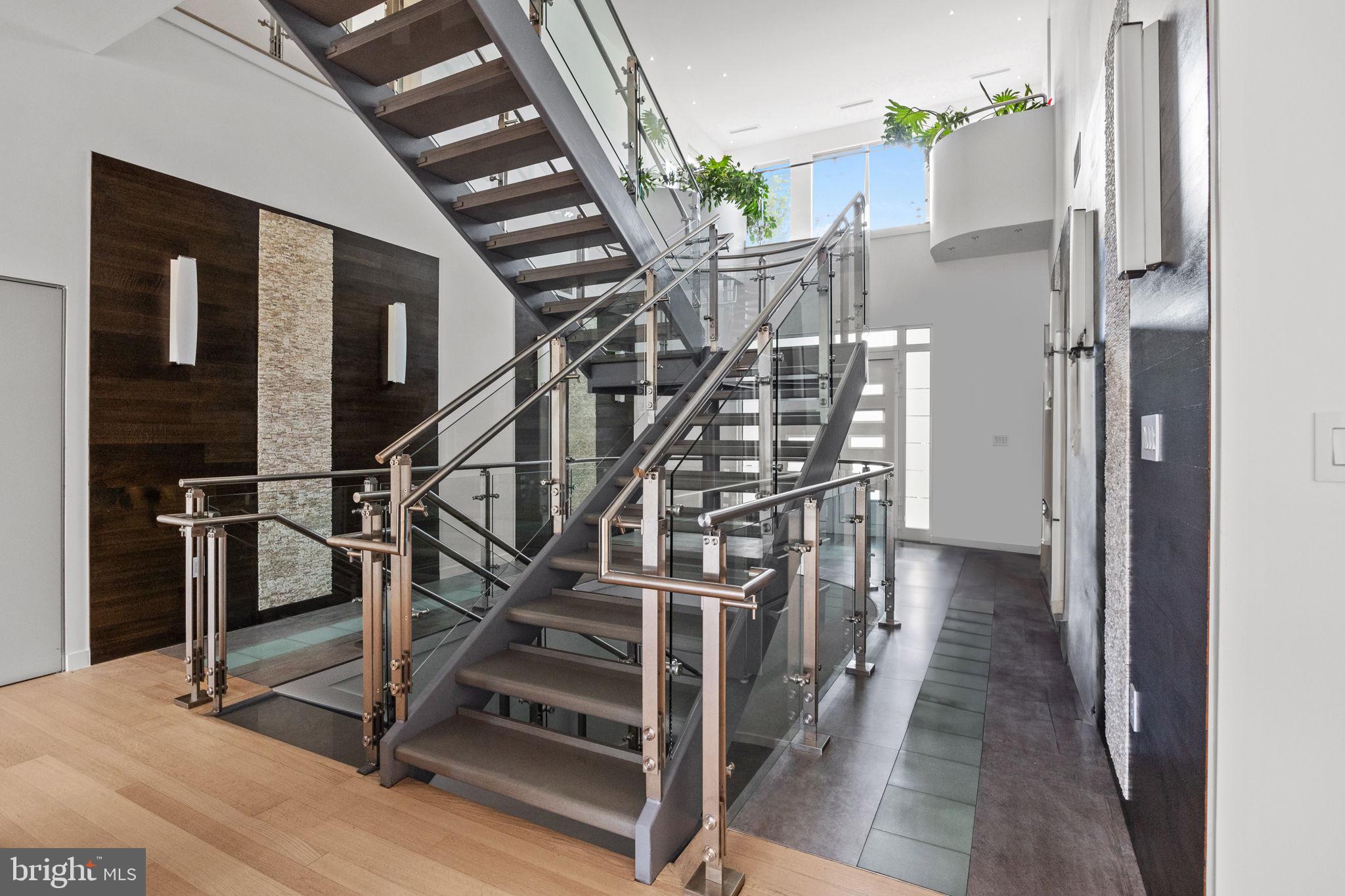 HUNTINGDON VALLEY - Residential