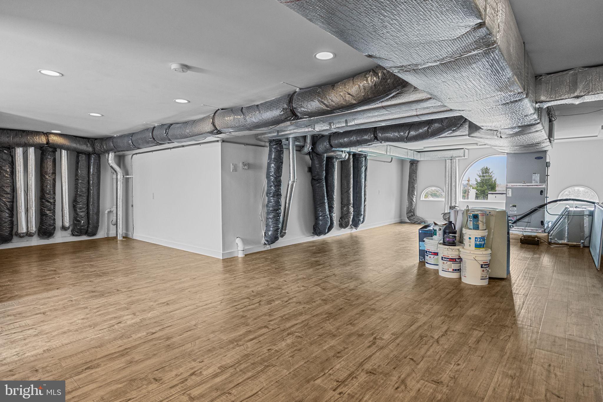 HUNTINGDON VALLEY - Residential