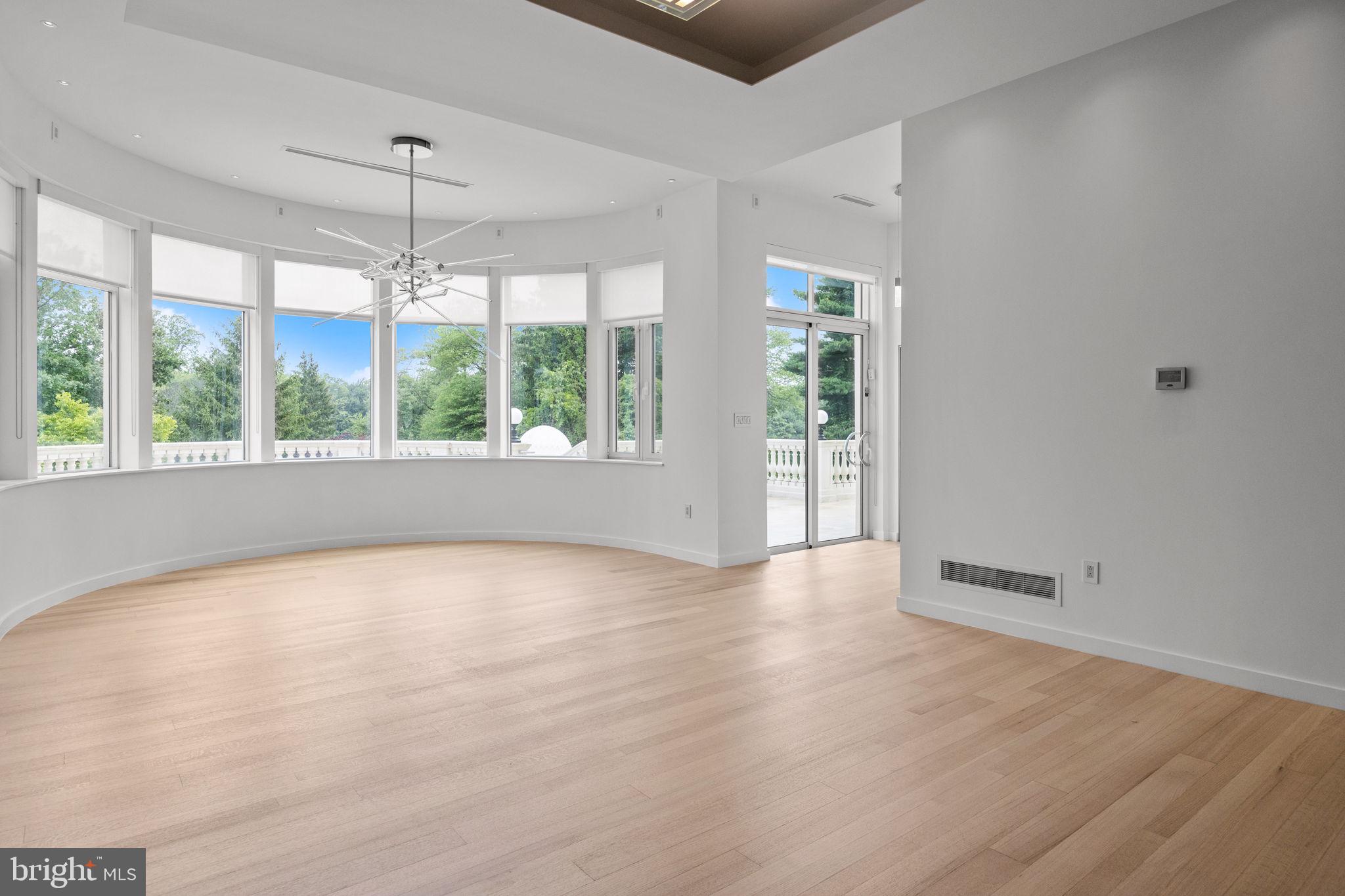 HUNTINGDON VALLEY - Residential