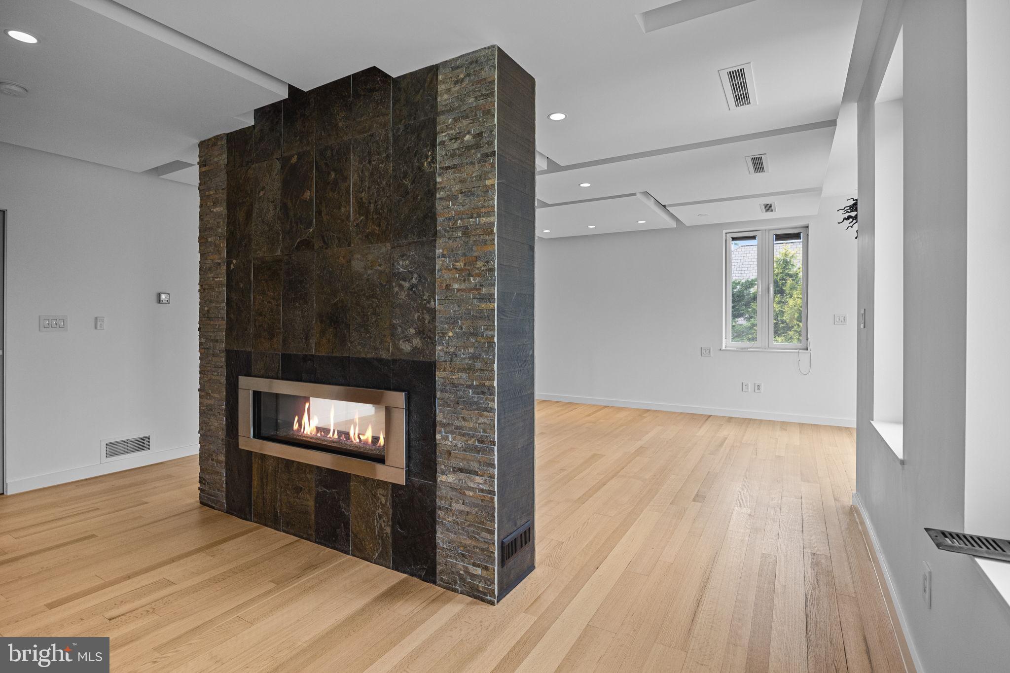 HUNTINGDON VALLEY - Residential