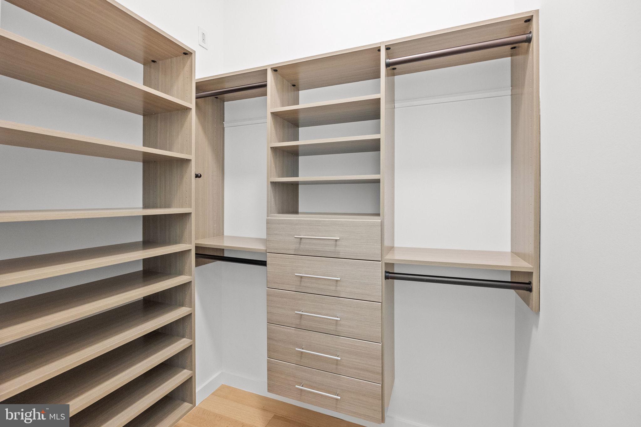 HUNTINGDON VALLEY - Residential