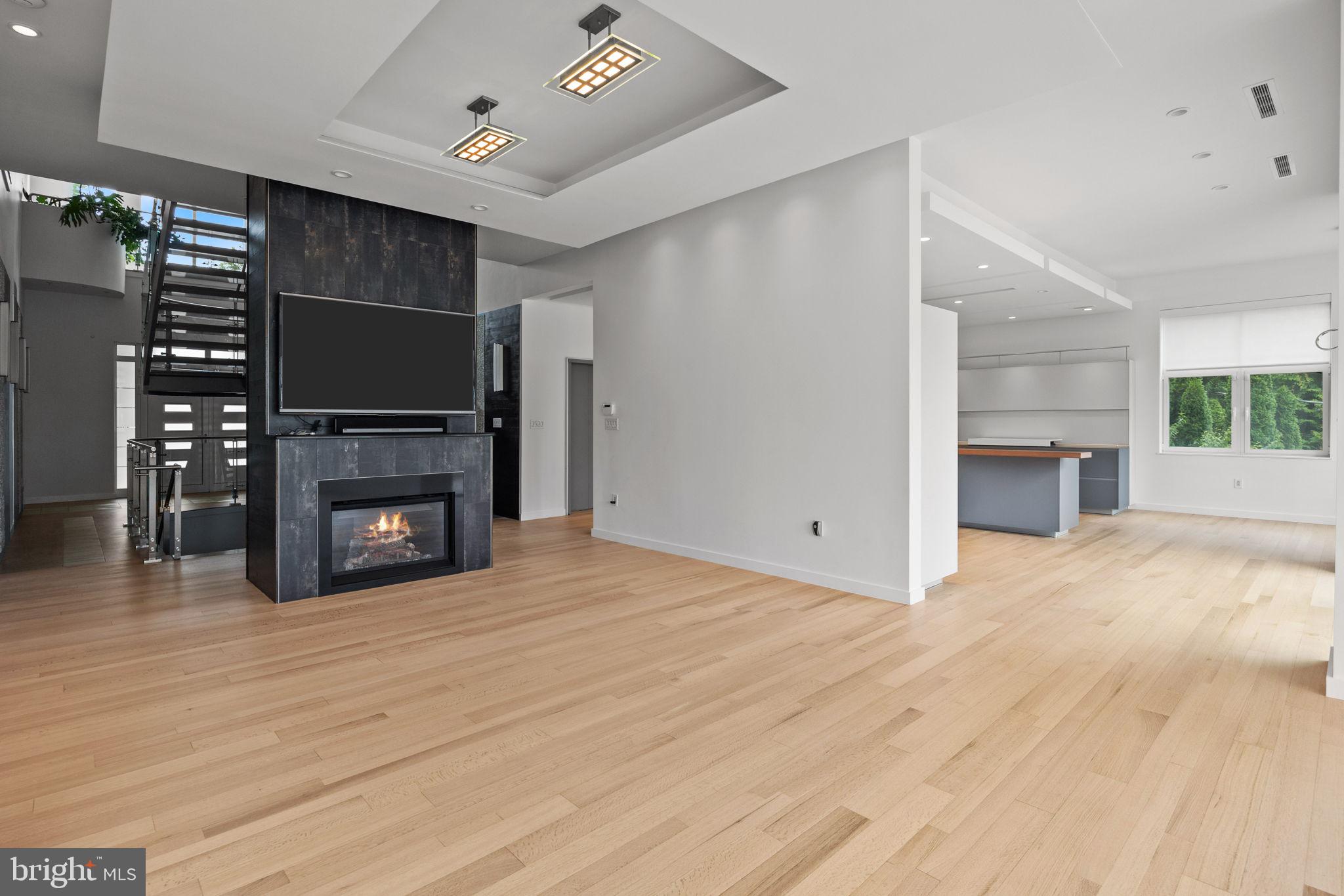 HUNTINGDON VALLEY - Residential