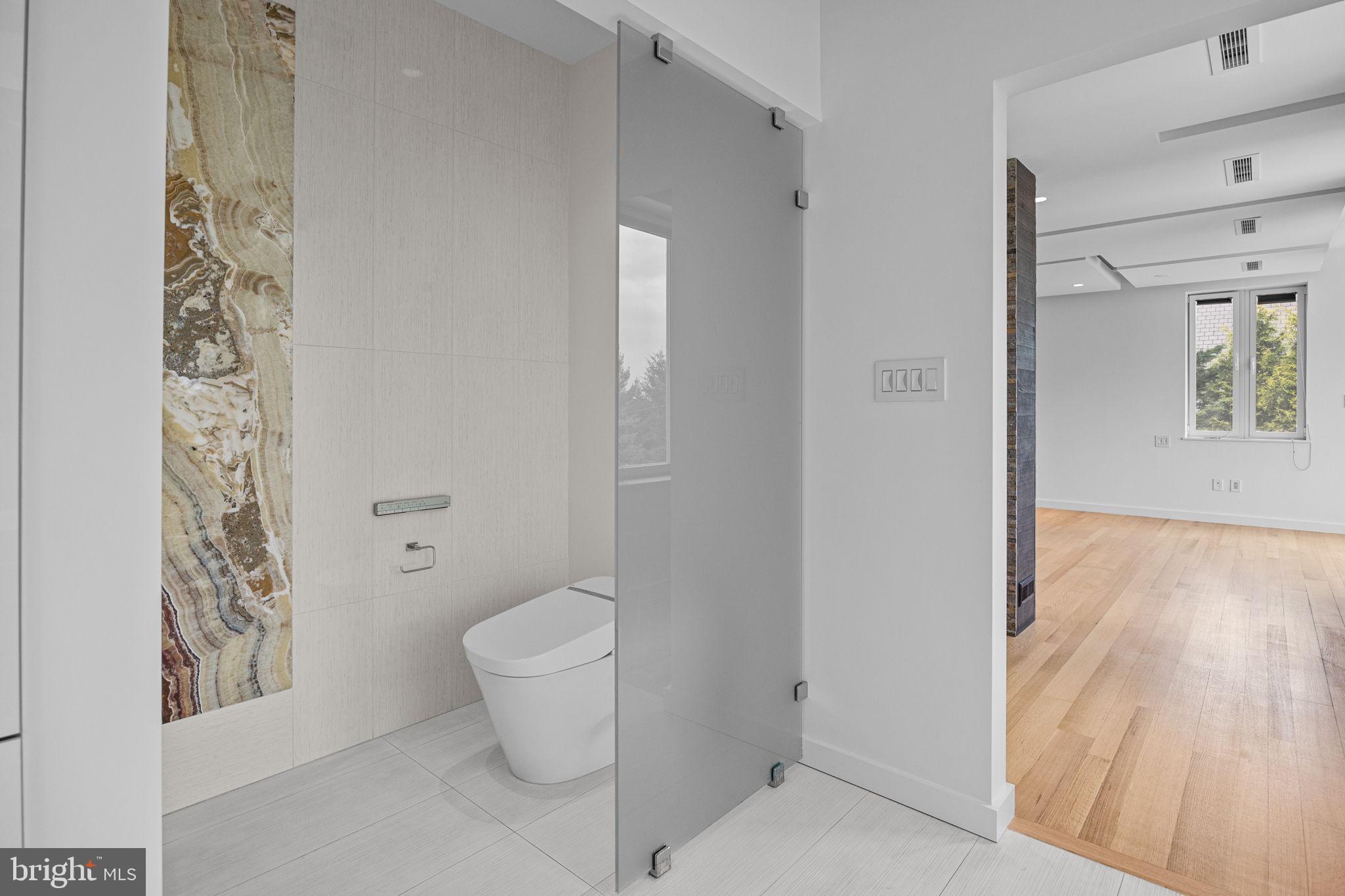 HUNTINGDON VALLEY - Residential