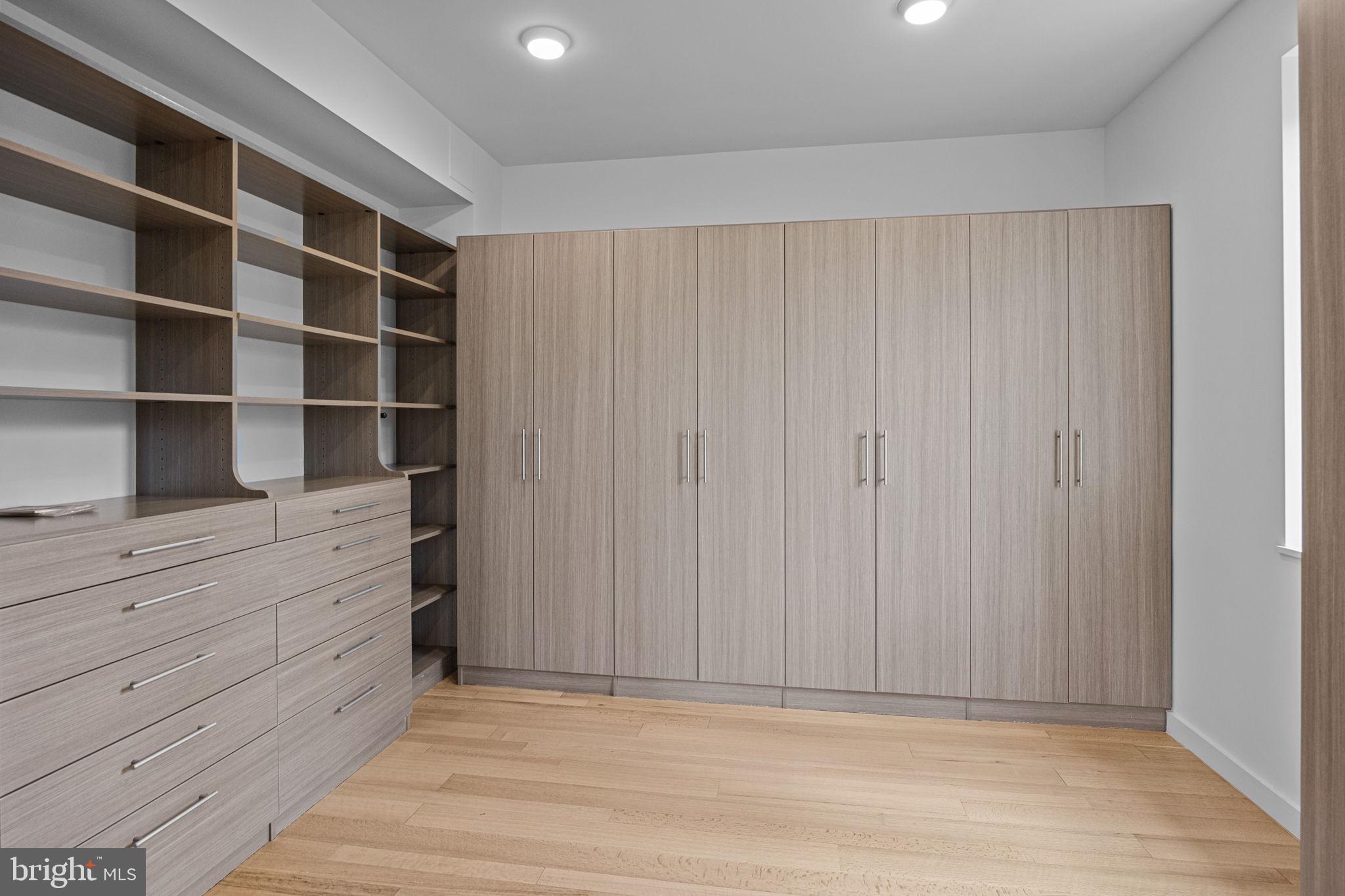 HUNTINGDON VALLEY - Residential