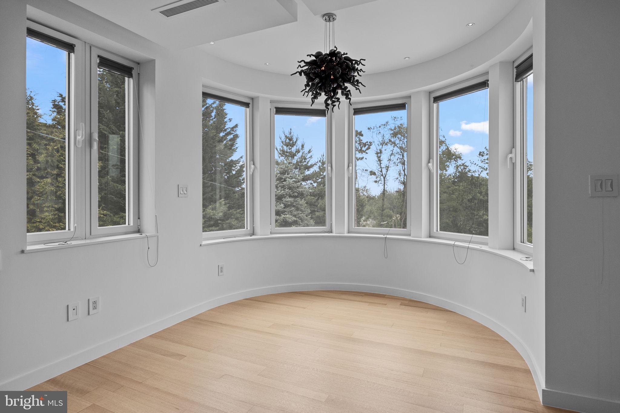 HUNTINGDON VALLEY - Residential