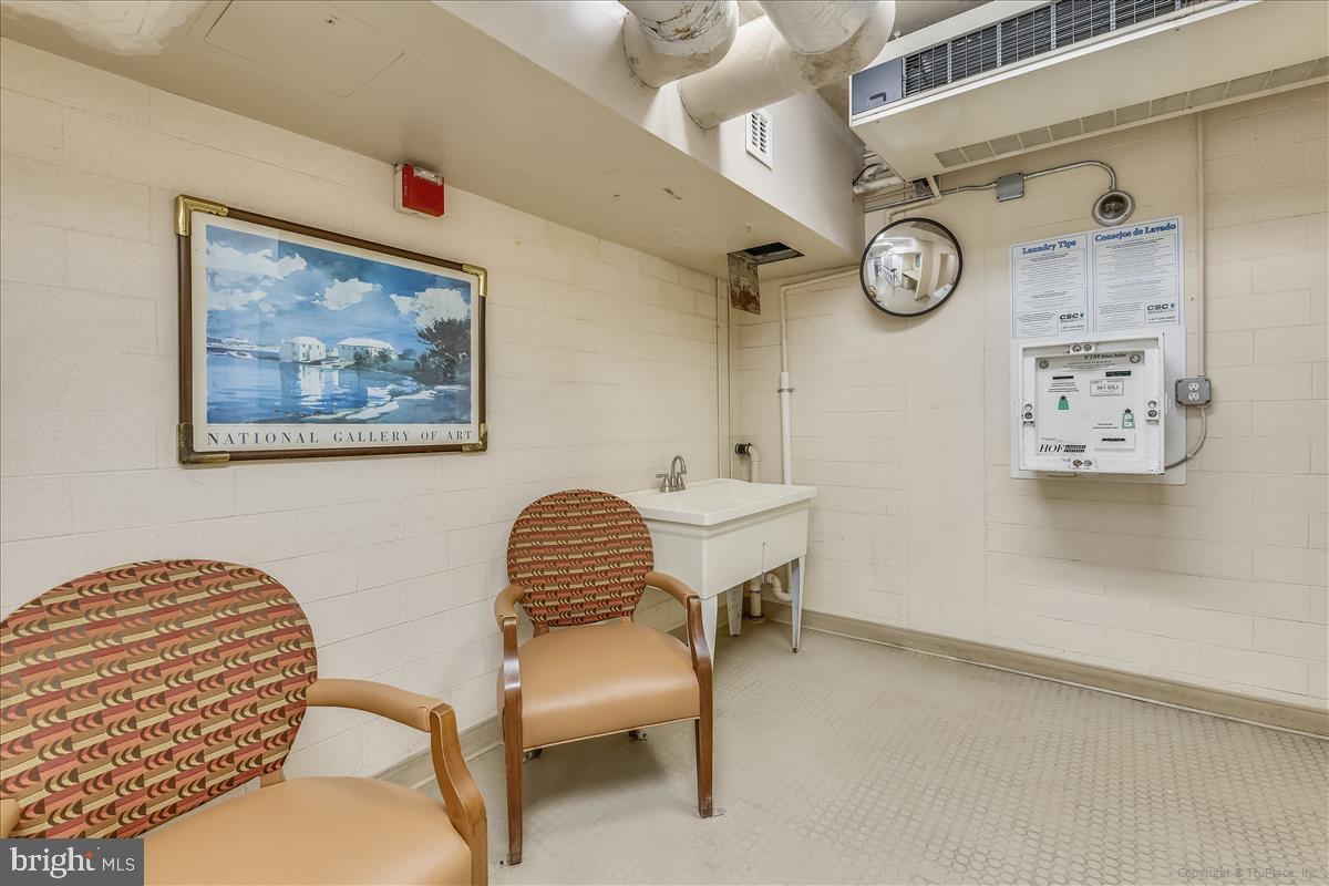 FOGGY BOTTOM - Residential Lease