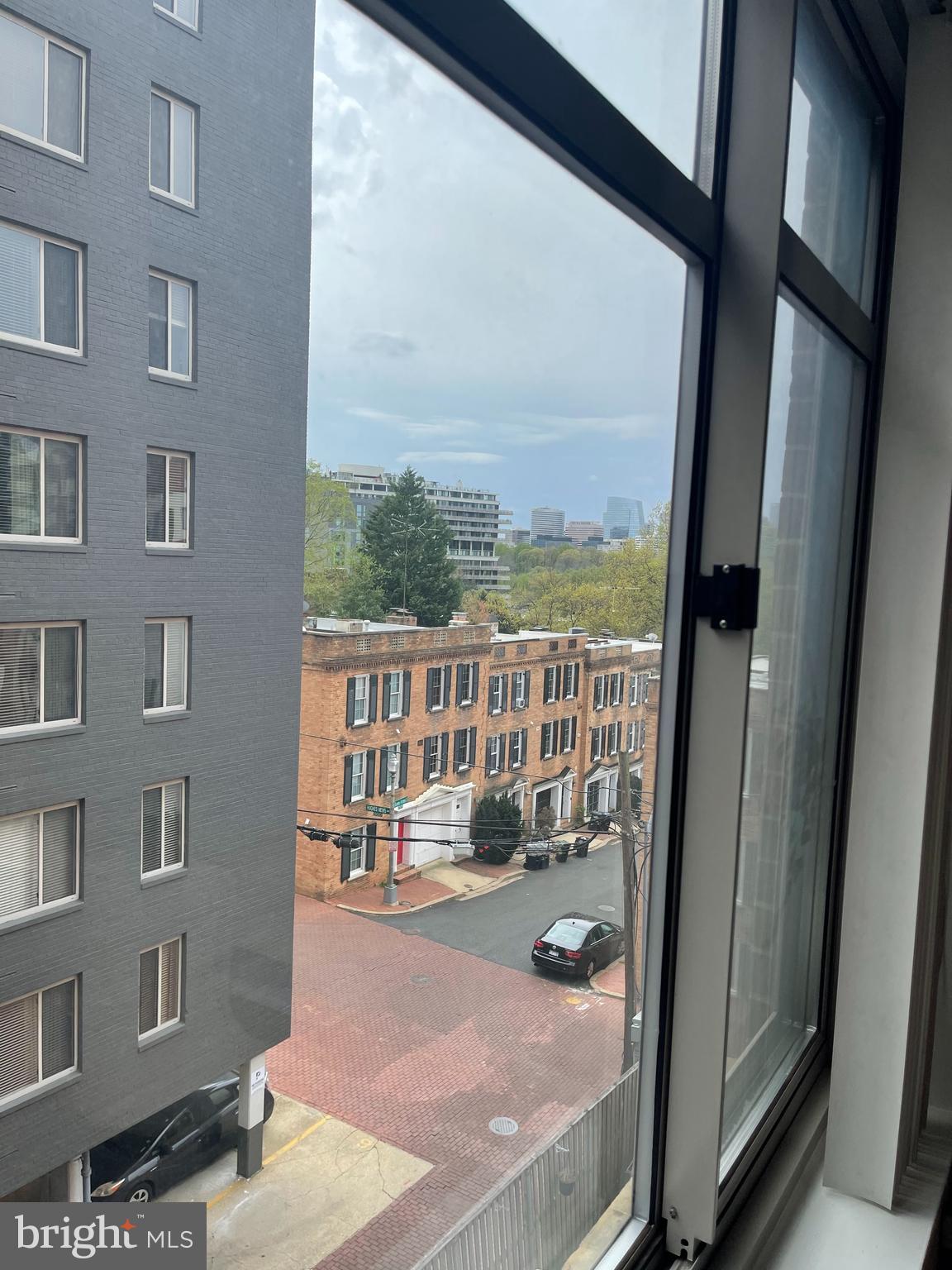 FOGGY BOTTOM - Residential Lease