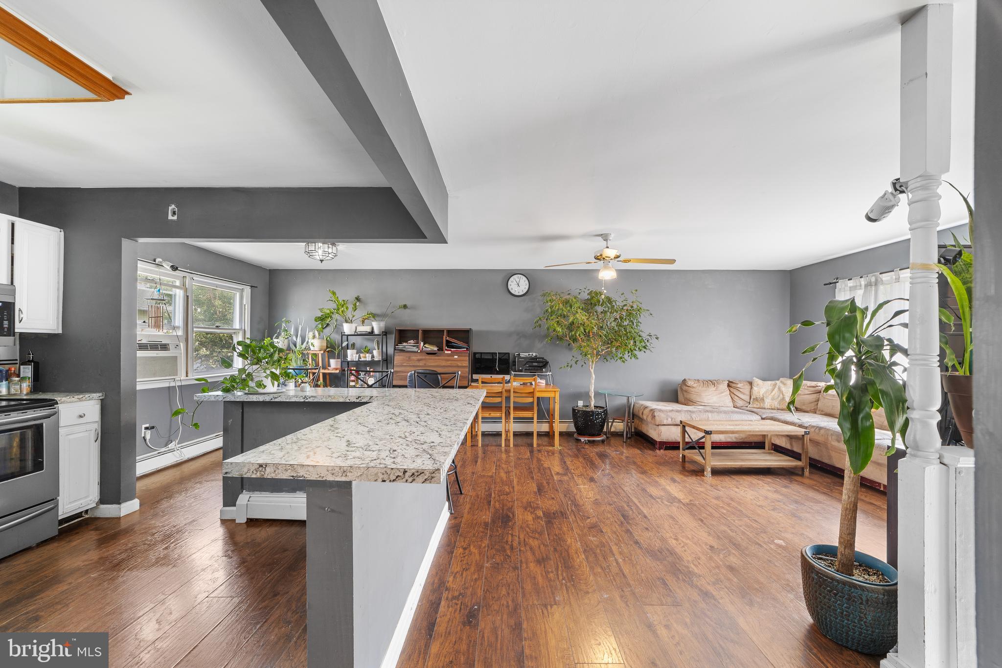 142 LAWN PARK