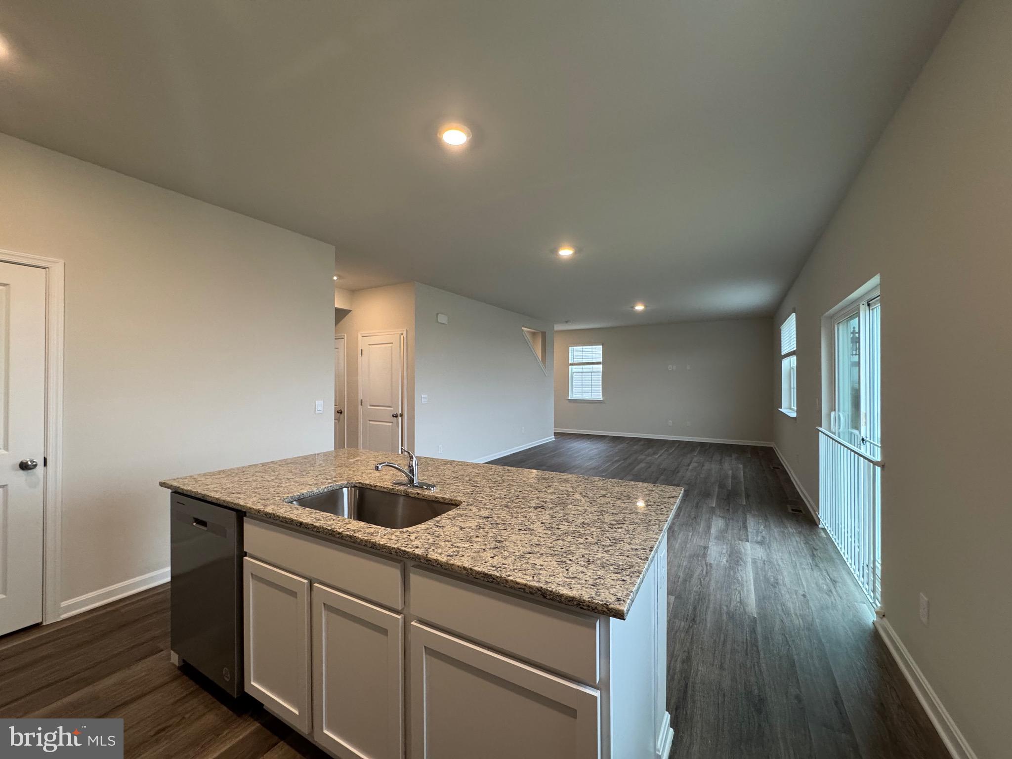 MAGNOLIA SPRINGS - Residential Lease