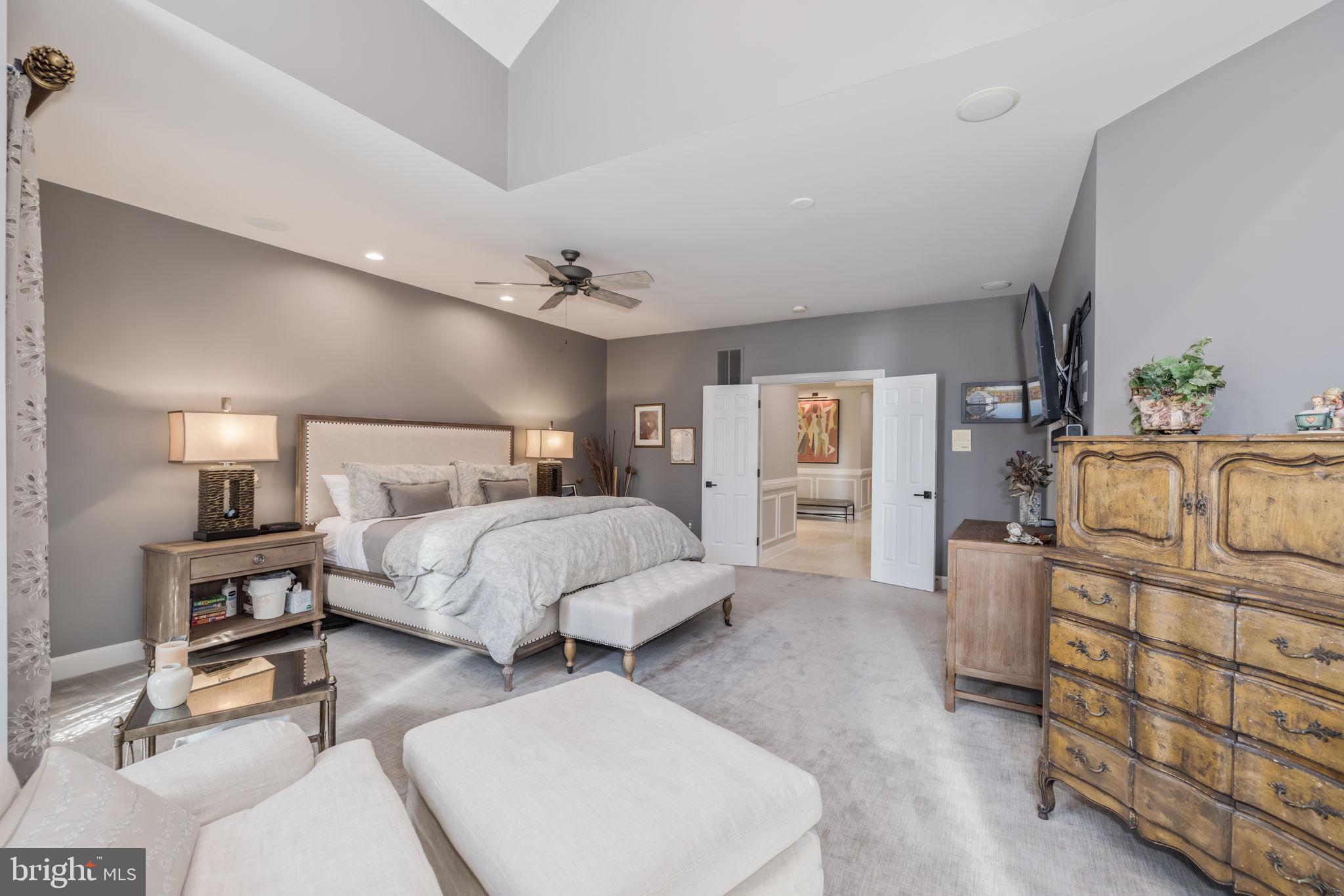 POTOMAC VILLAGE - Residential