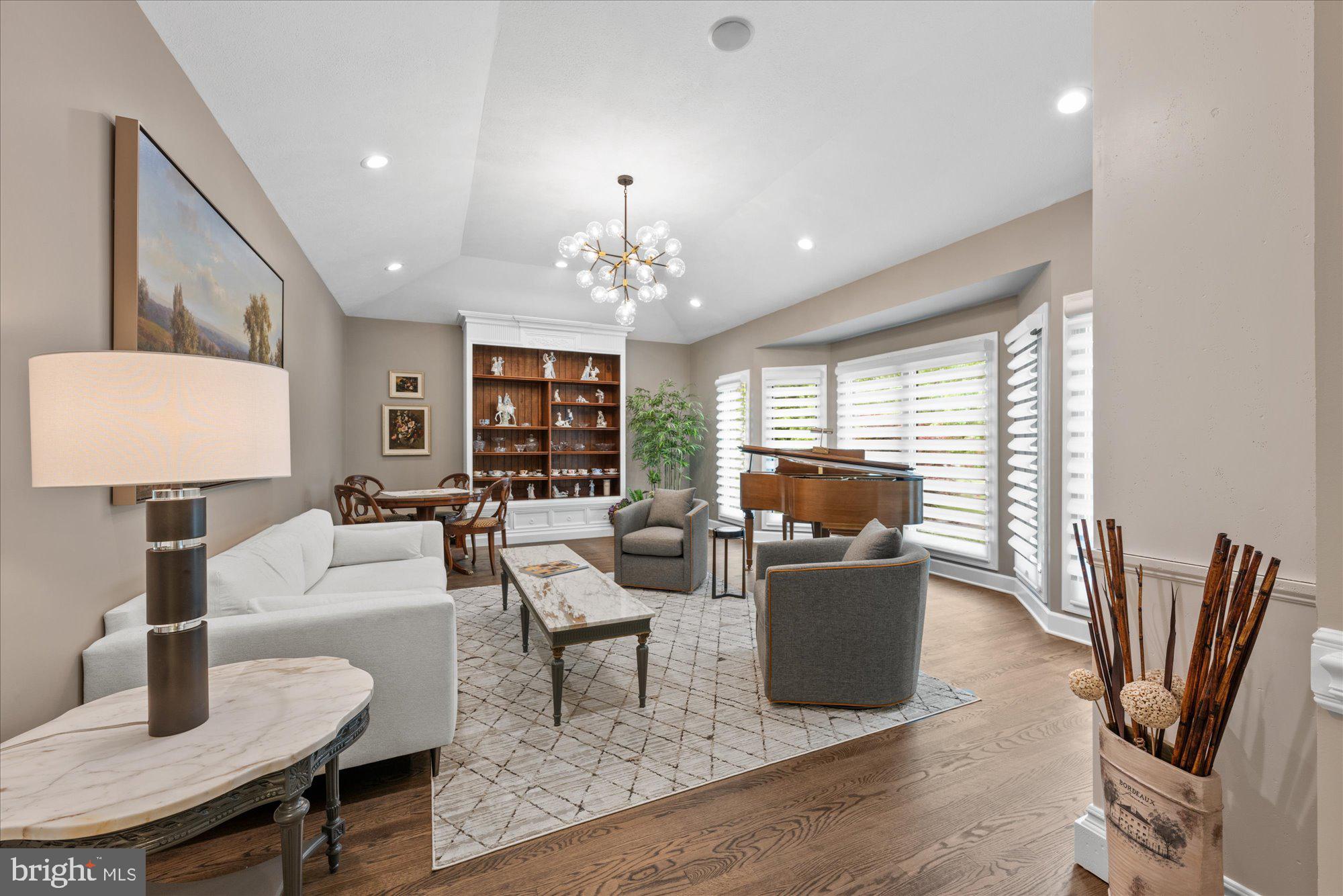 POTOMAC VILLAGE - Residential