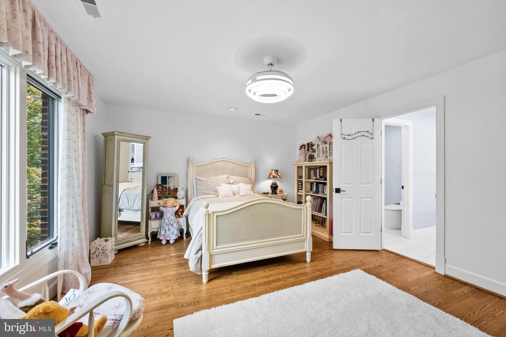 POTOMAC VILLAGE - Residential