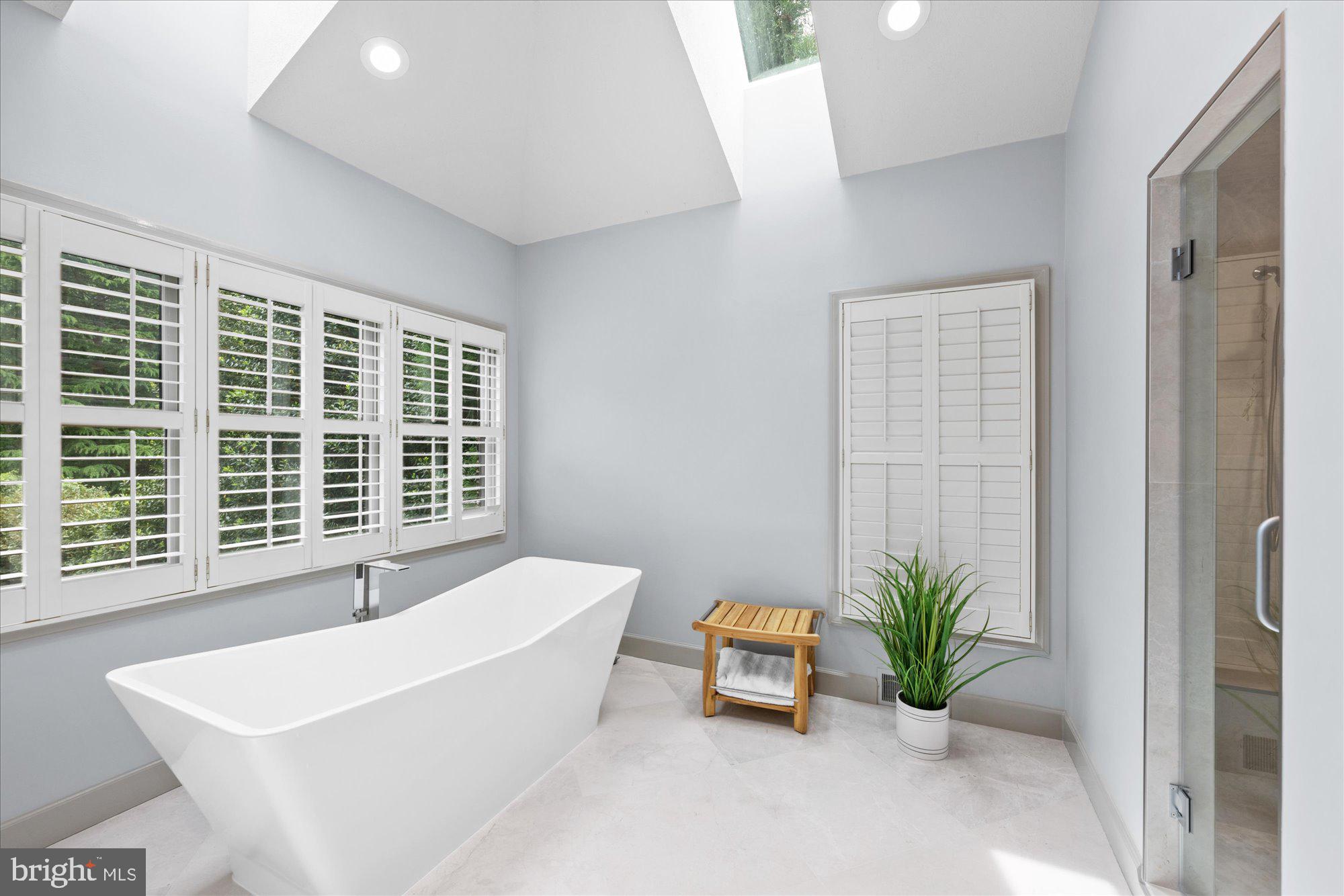 POTOMAC VILLAGE - Residential