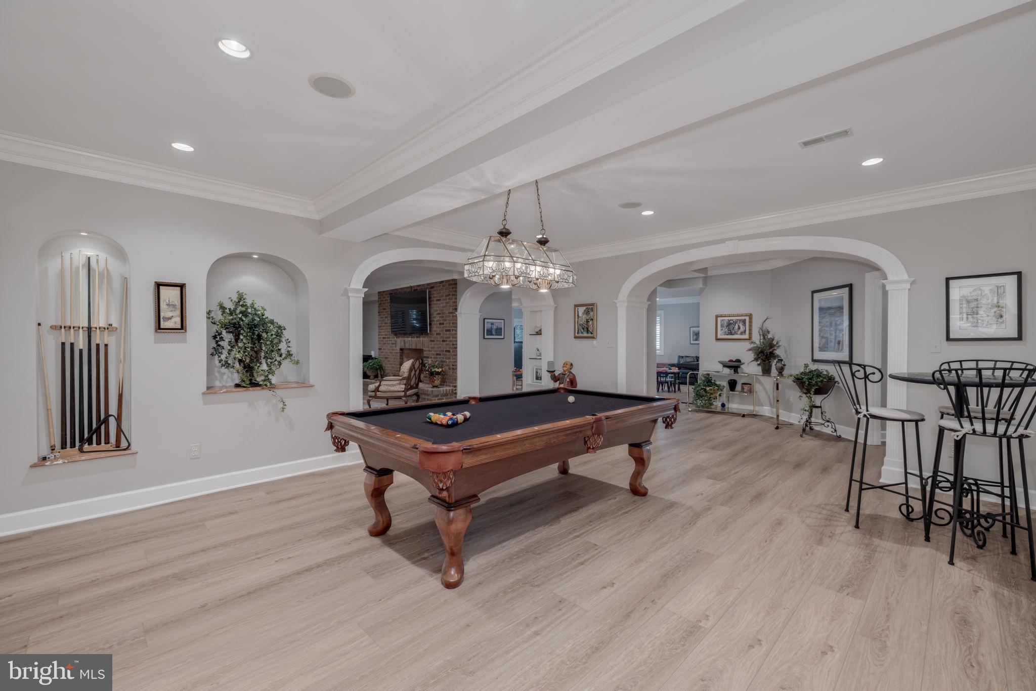 POTOMAC VILLAGE - Residential