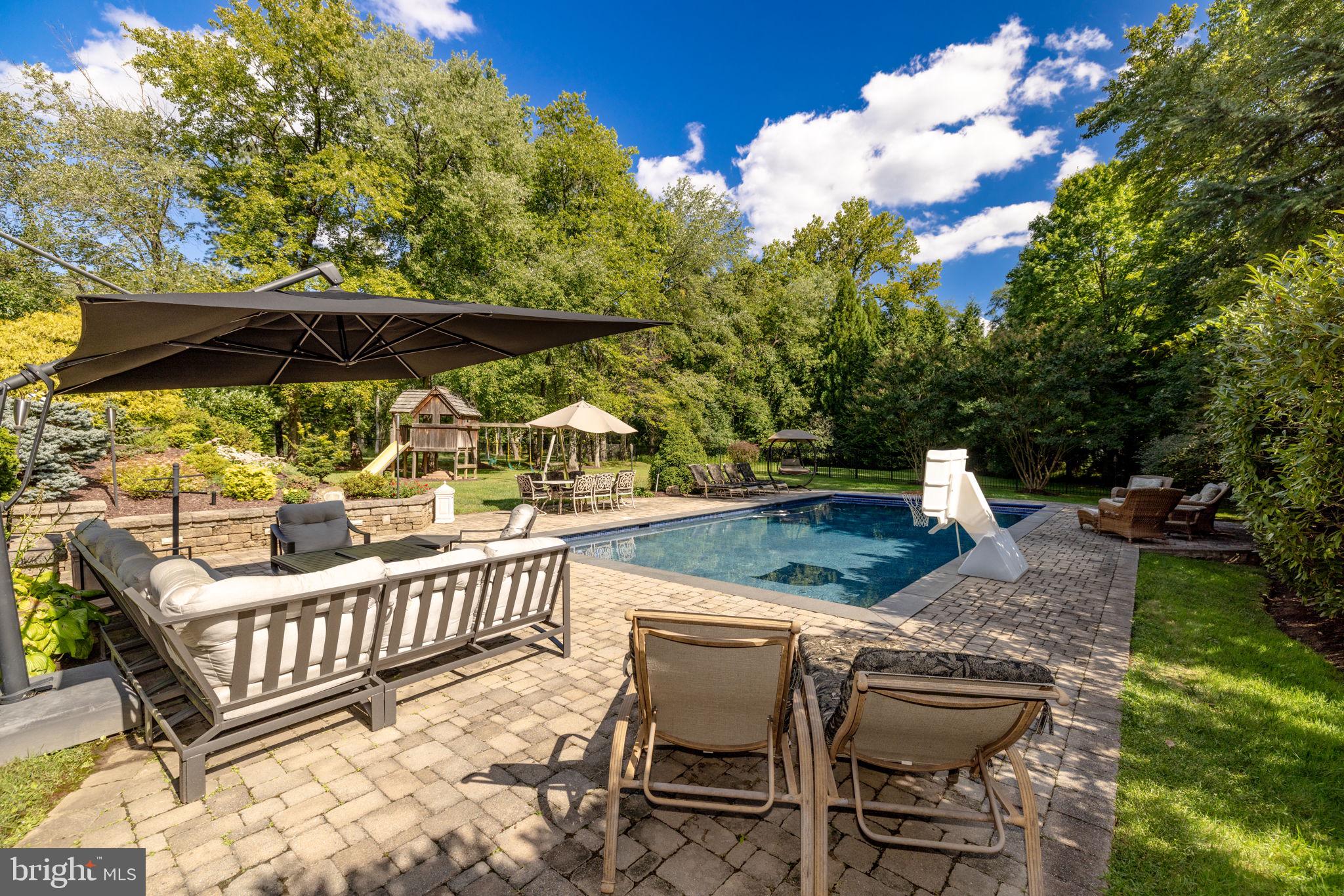 POTOMAC VILLAGE - Residential