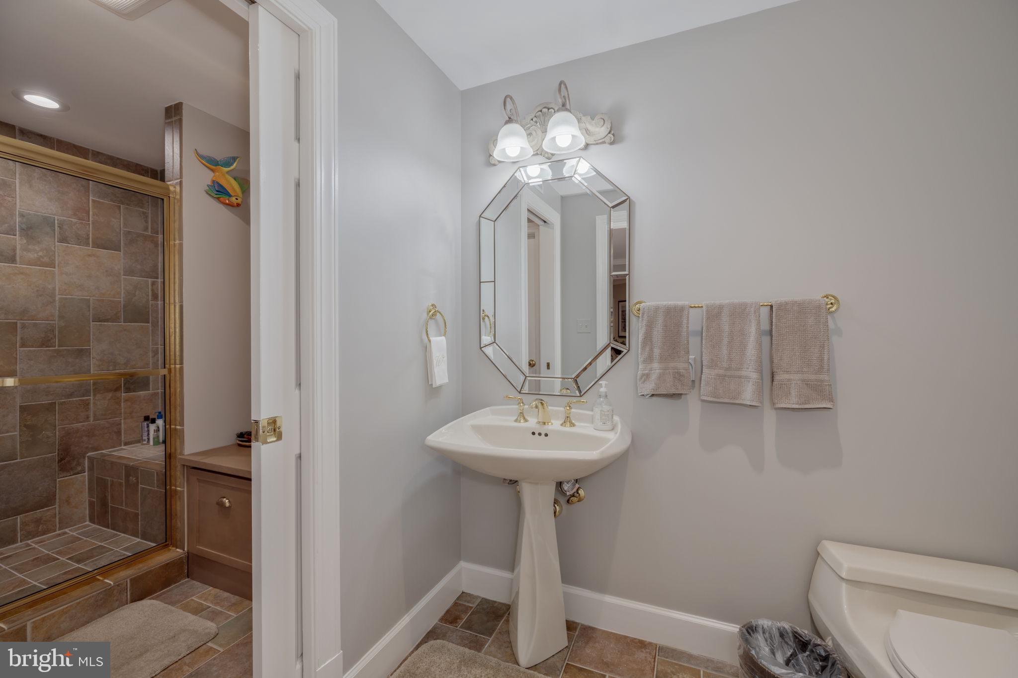 POTOMAC VILLAGE - Residential