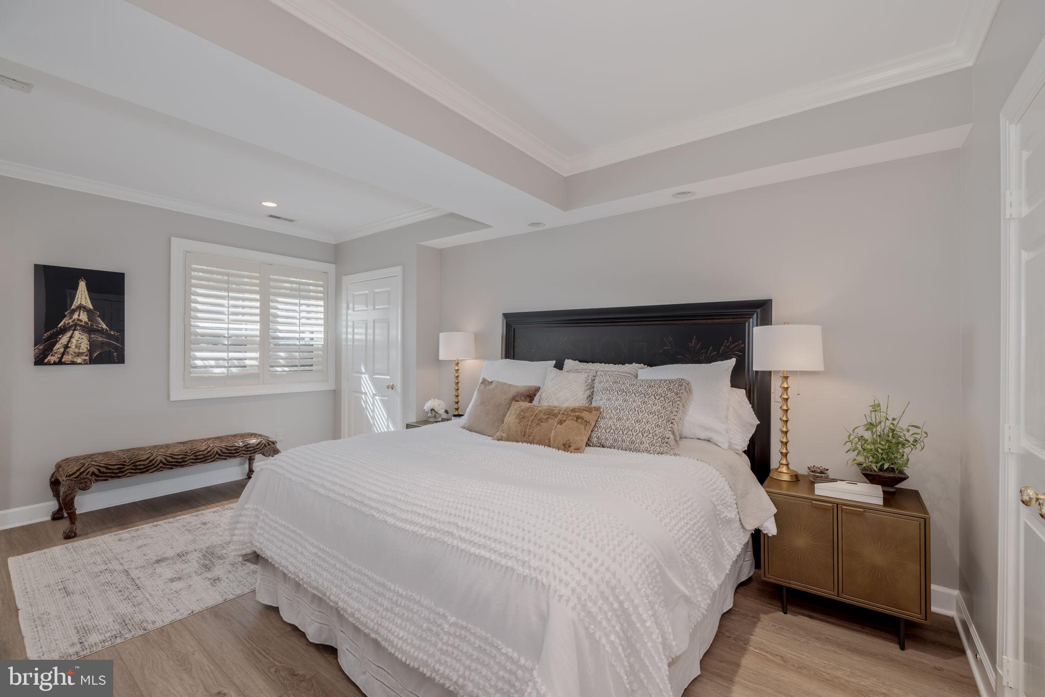 POTOMAC VILLAGE - Residential