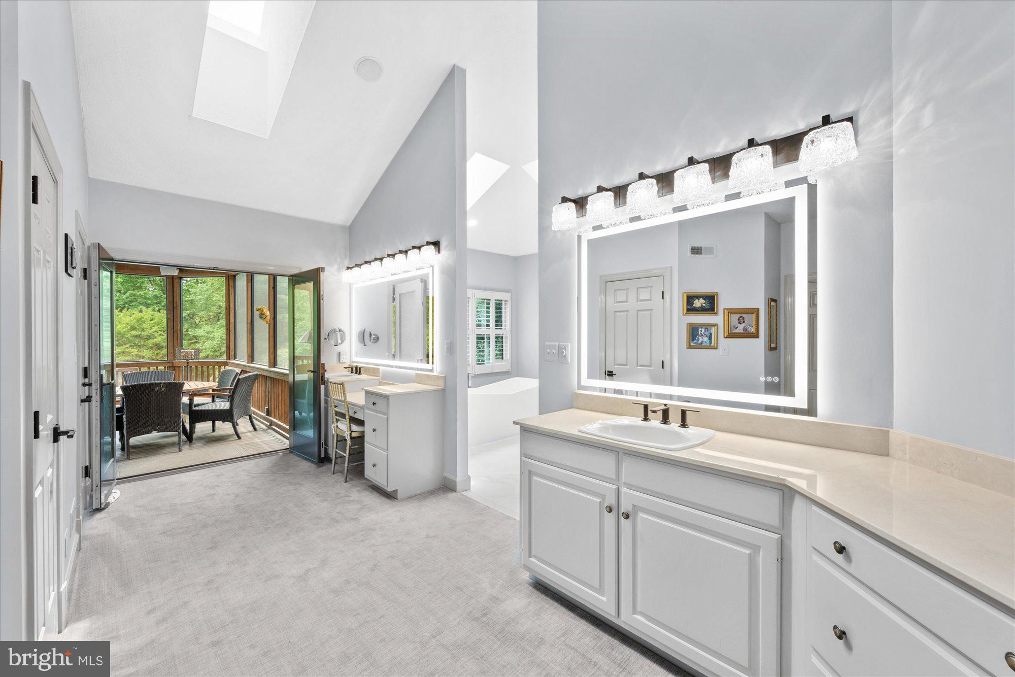 POTOMAC VILLAGE - Residential