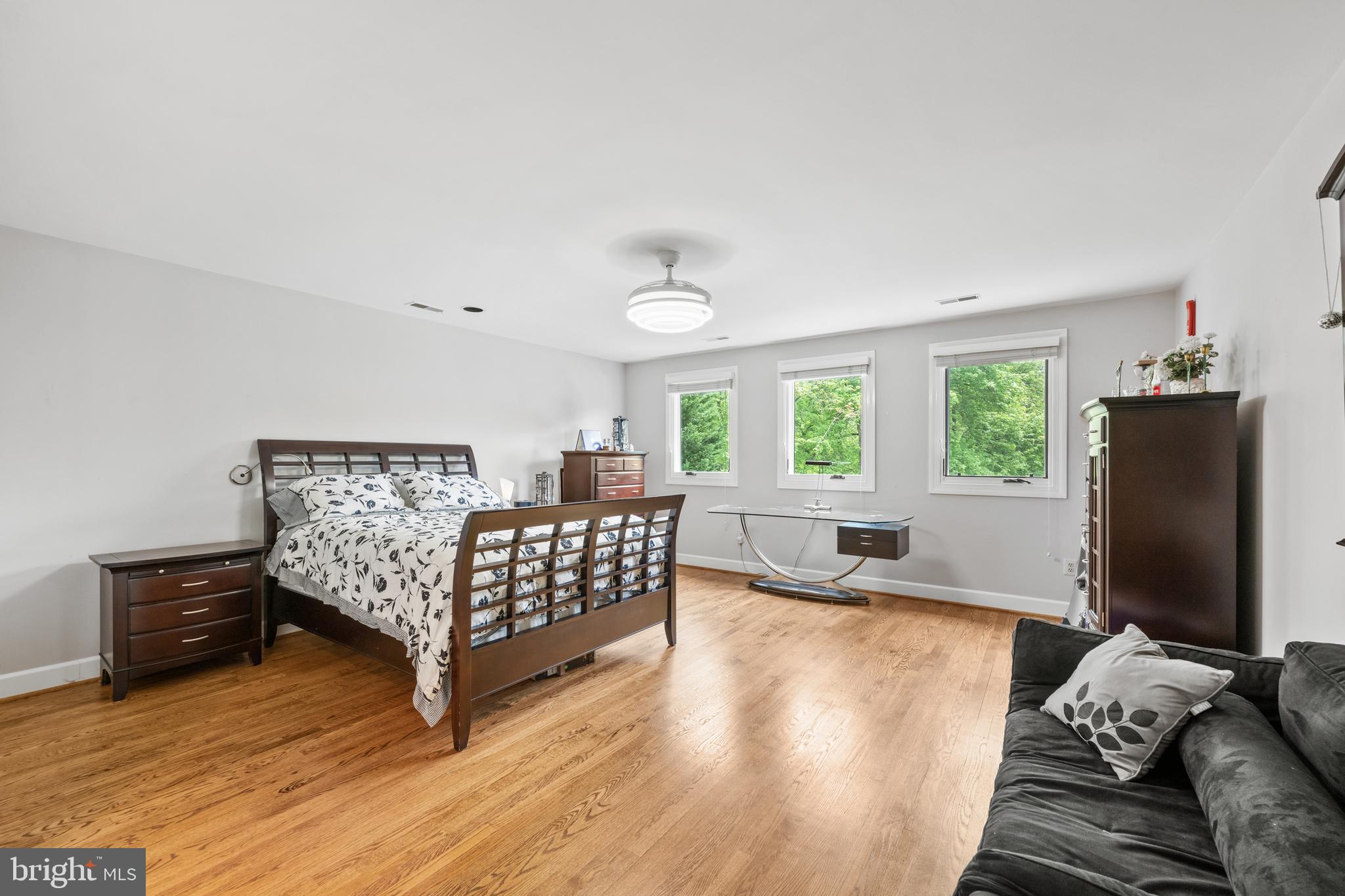 POTOMAC VILLAGE - Residential