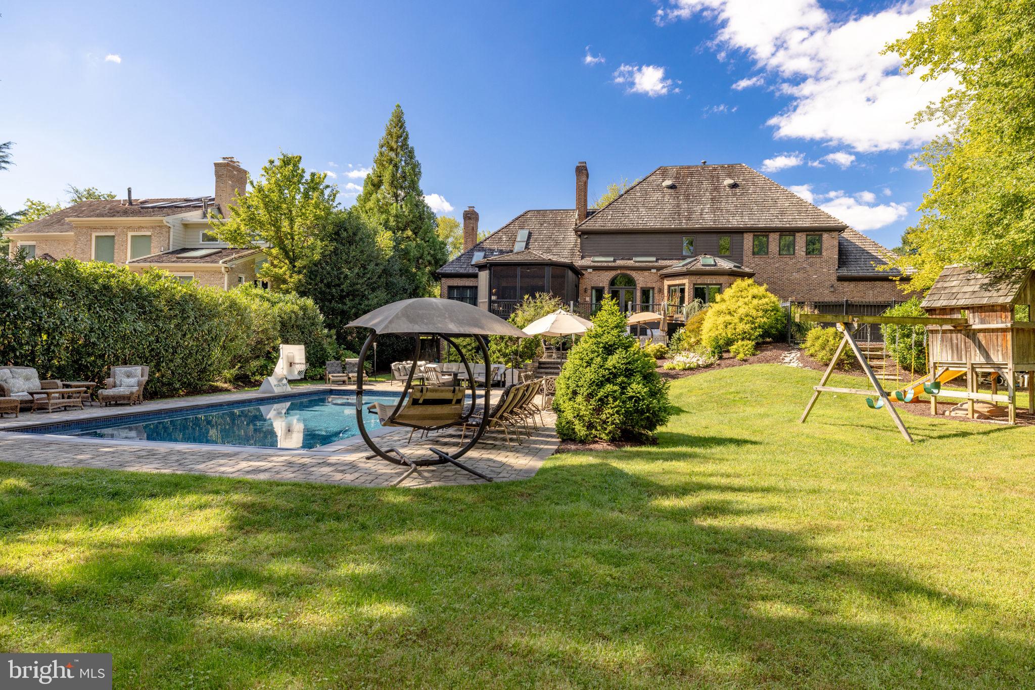 POTOMAC VILLAGE - Residential