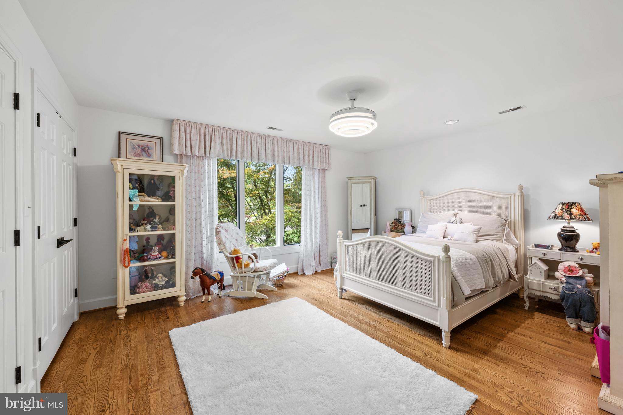 POTOMAC VILLAGE - Residential