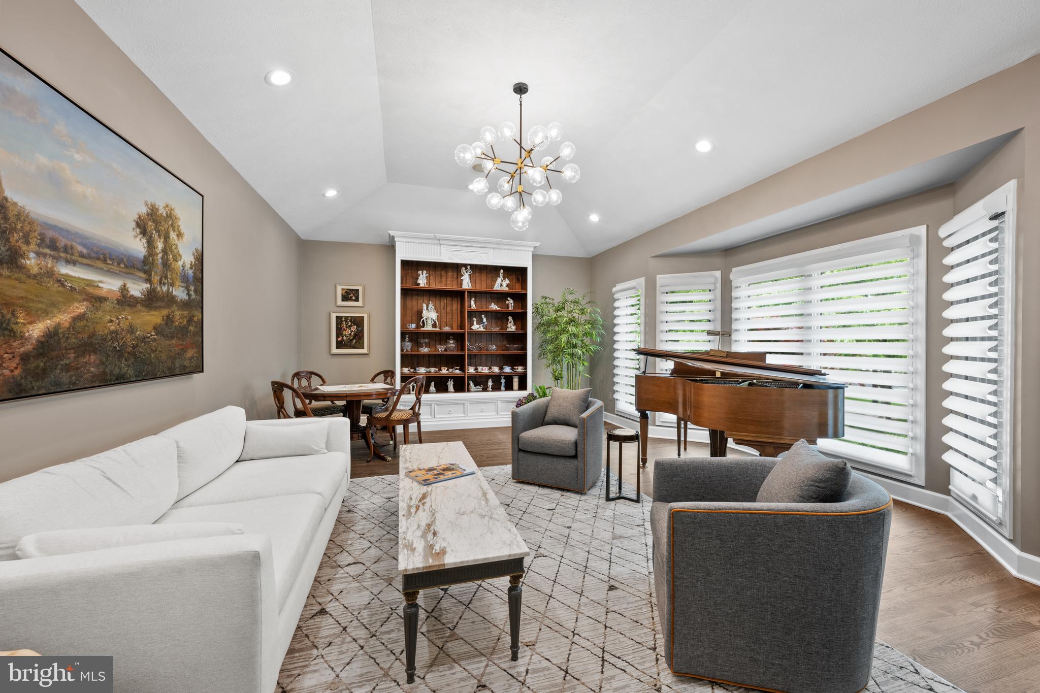 POTOMAC VILLAGE - Residential