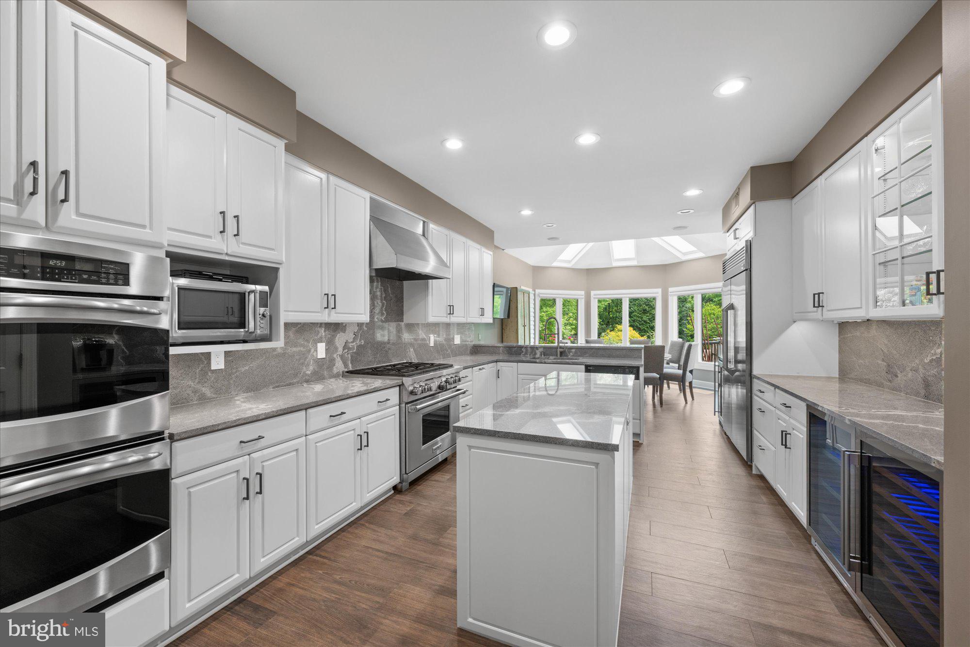 POTOMAC VILLAGE - Residential