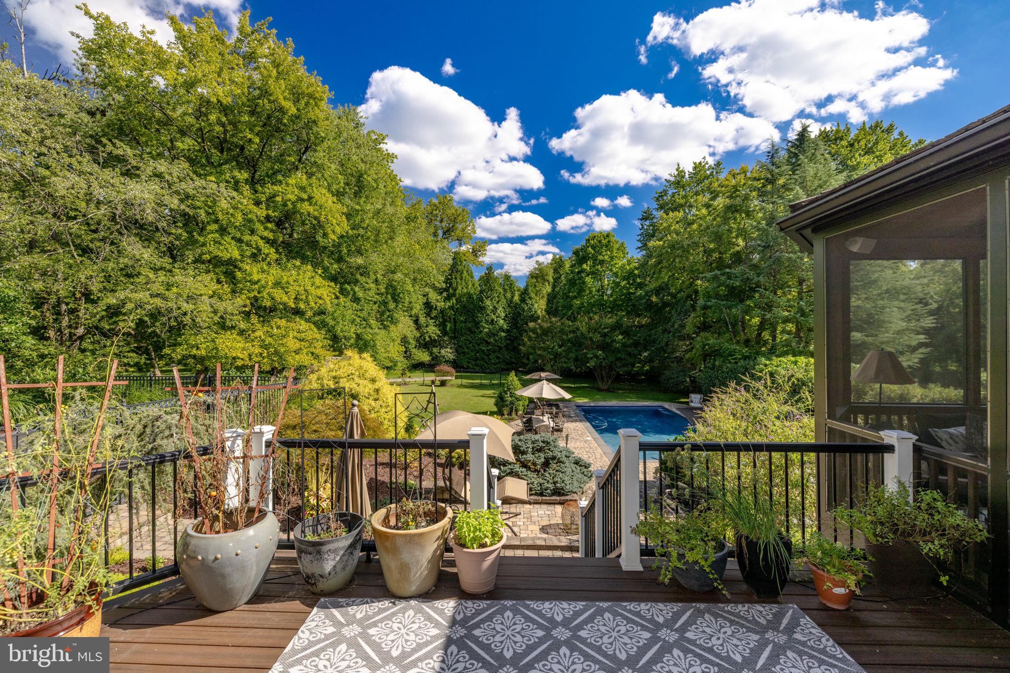 POTOMAC VILLAGE - Residential