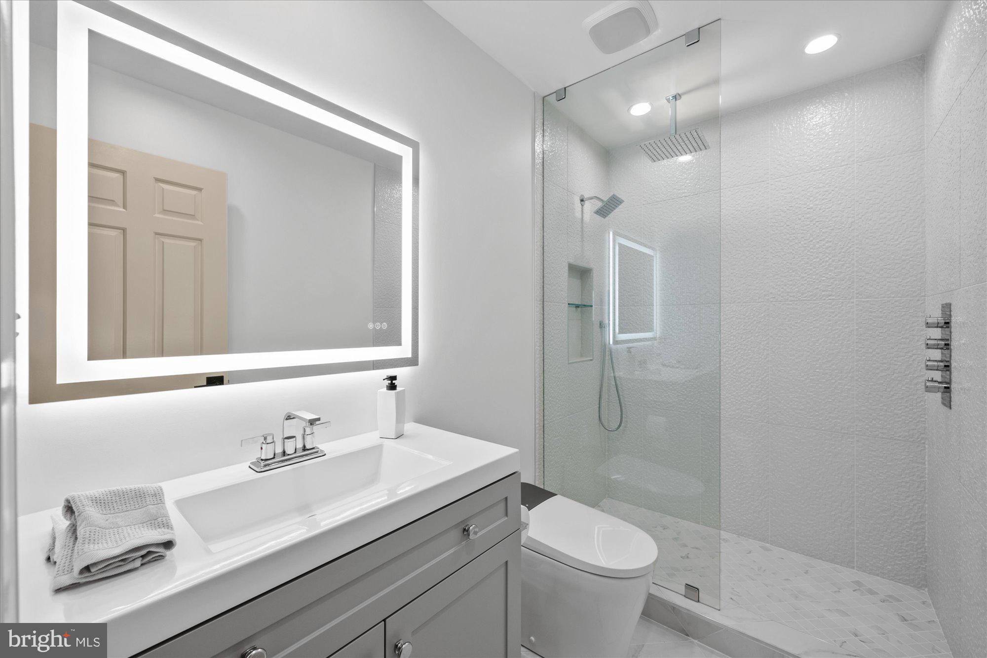 POTOMAC VILLAGE - Residential