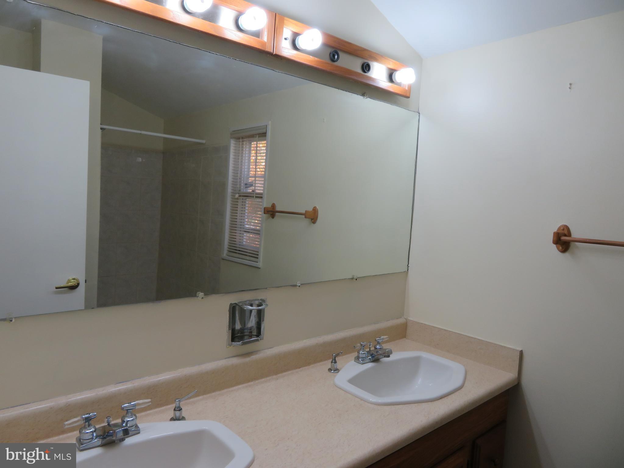 ADELPHI HEIGHTS - Residential