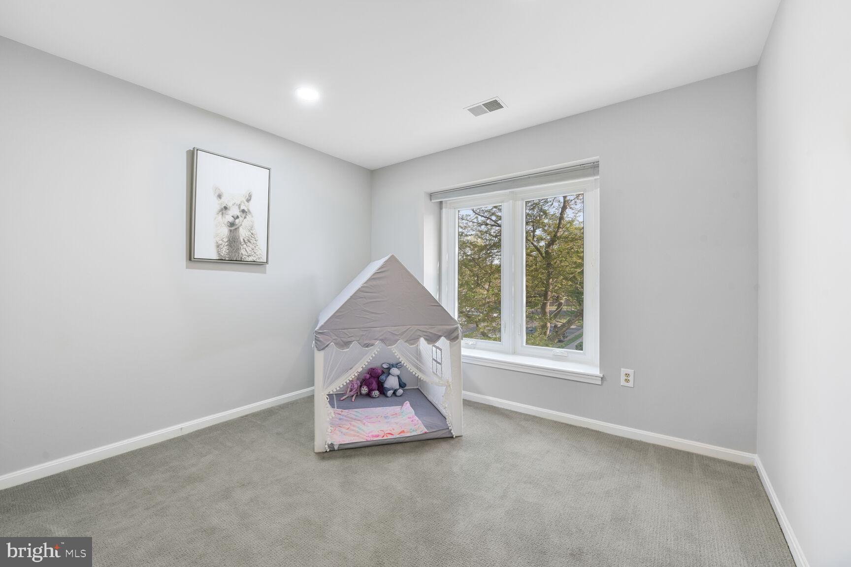 POTOMAC FAIRWAYS - Residential