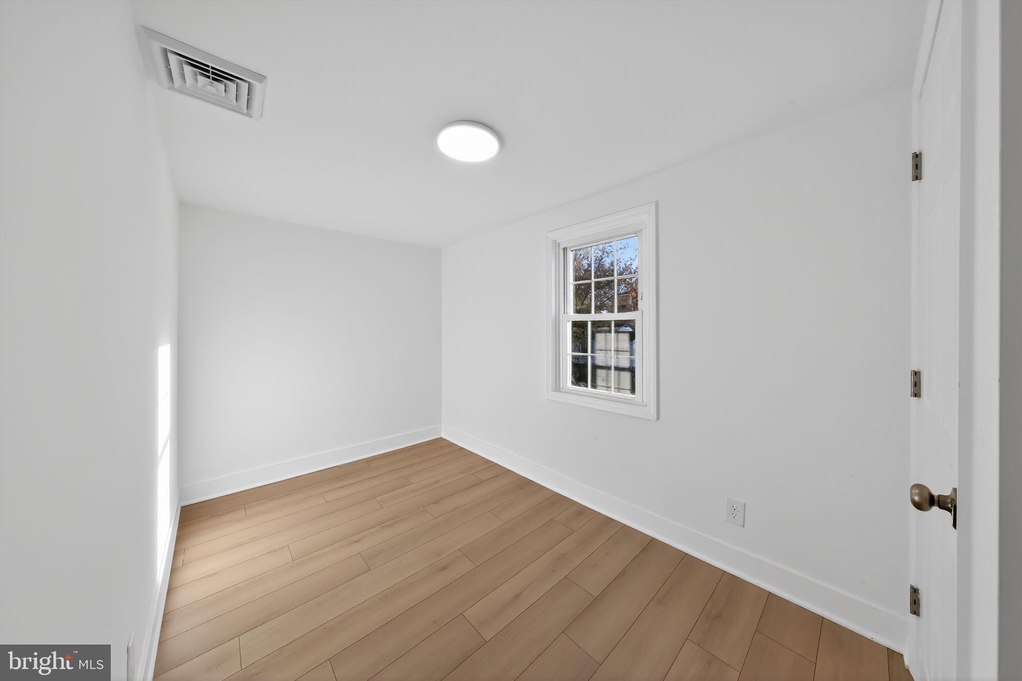 CHURCH HILL - Residential