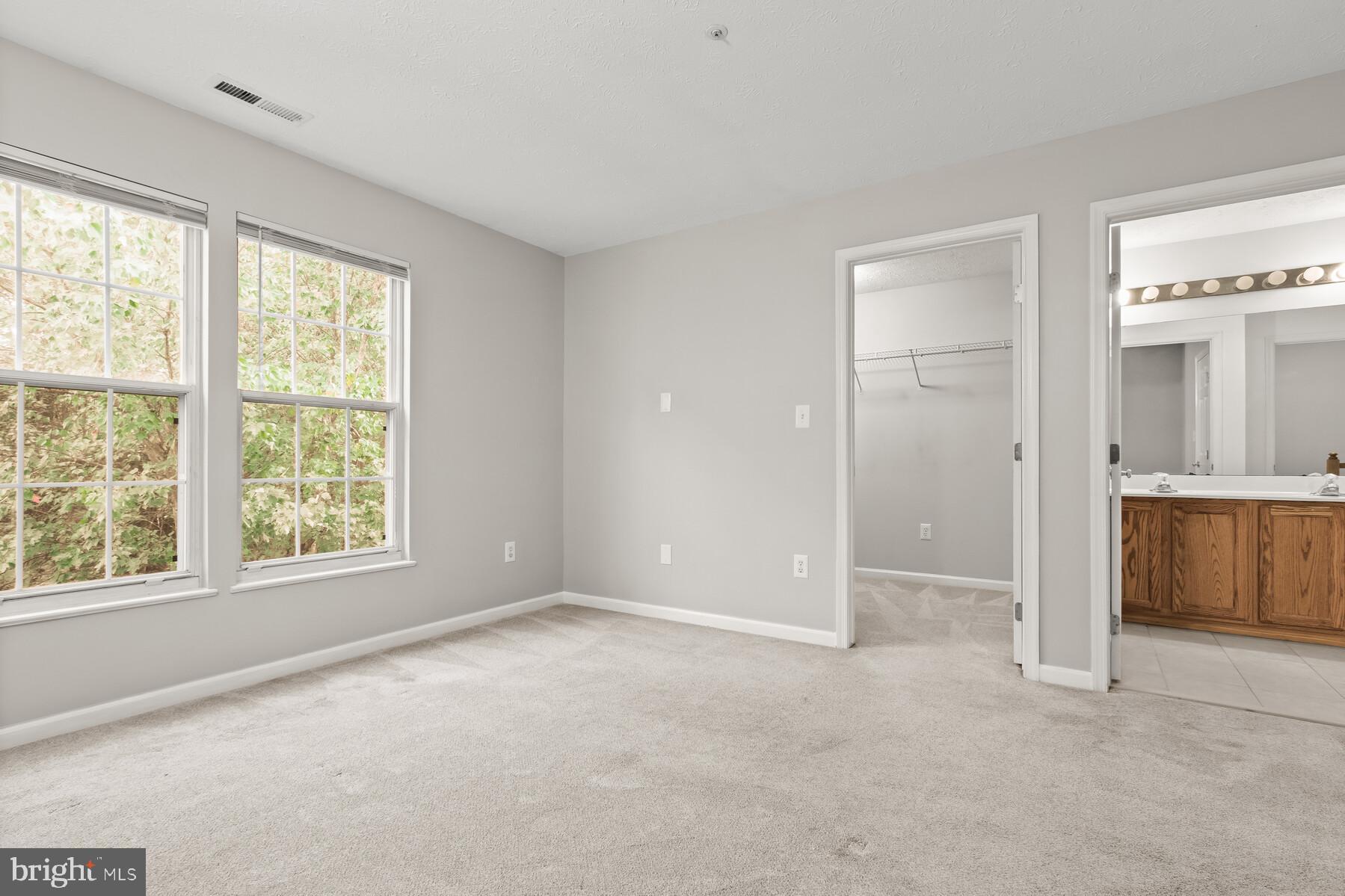 RUSSETT - Residential