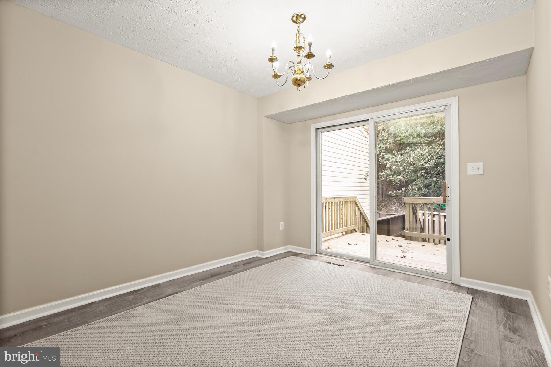 RUSSETT - Residential