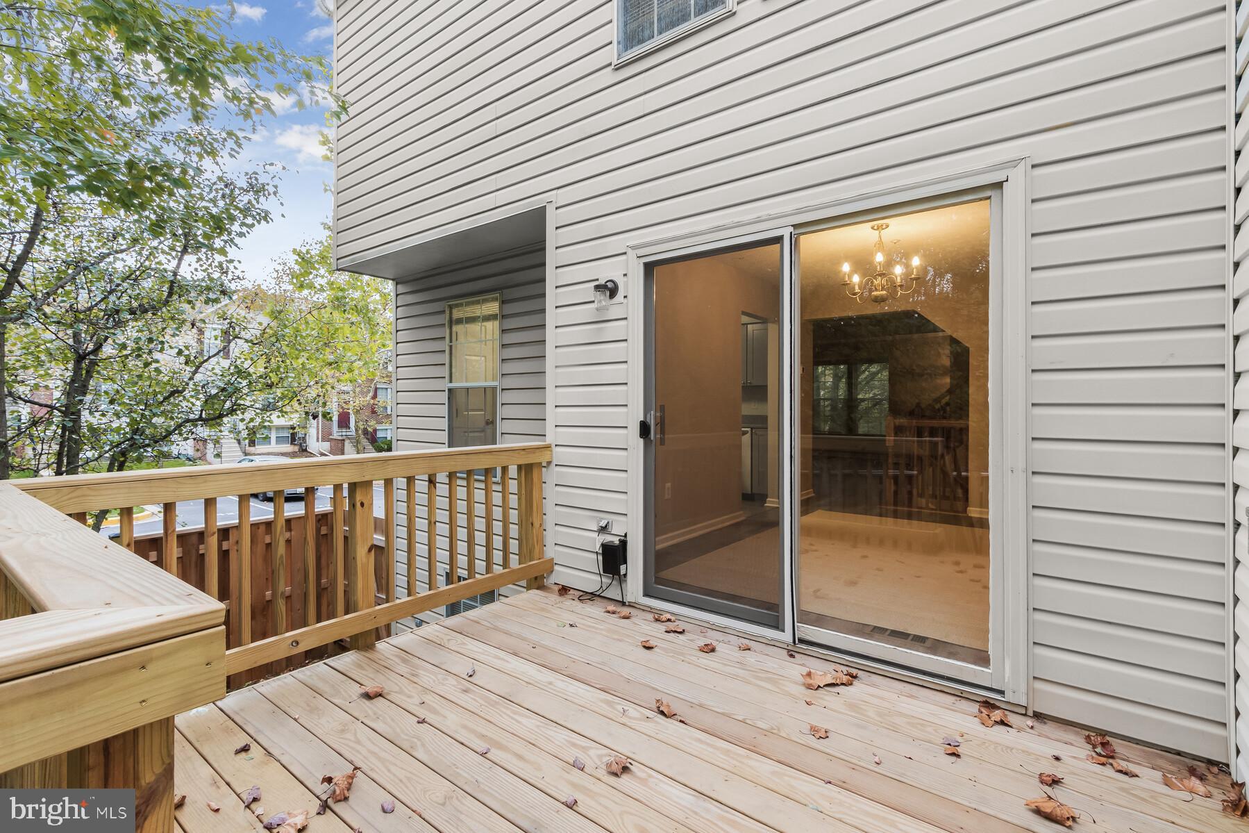 RUSSETT - Residential