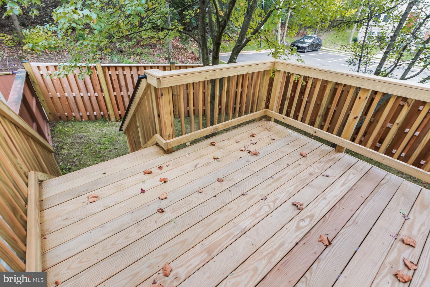 RUSSETT - Residential