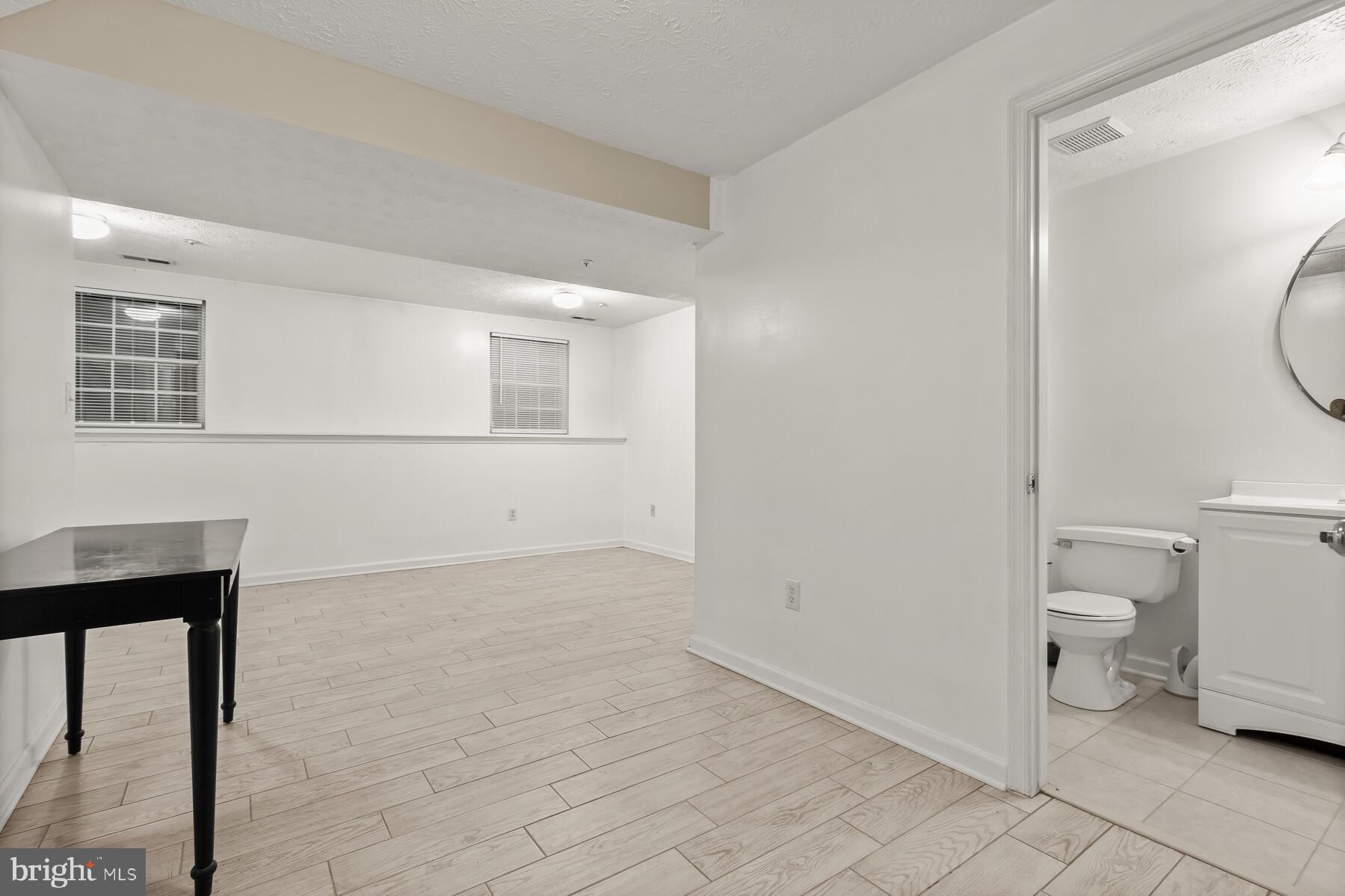 RUSSETT - Residential