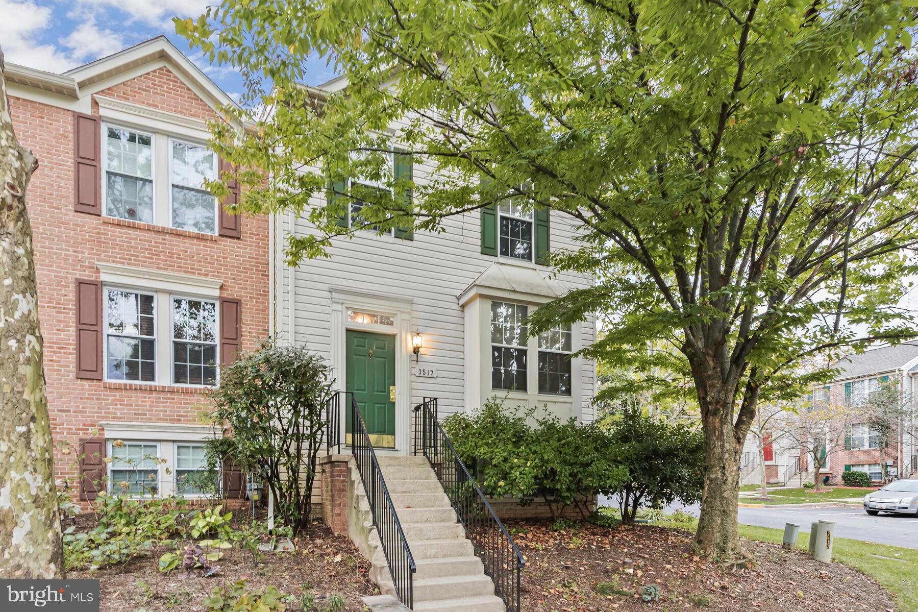 RUSSETT - Residential