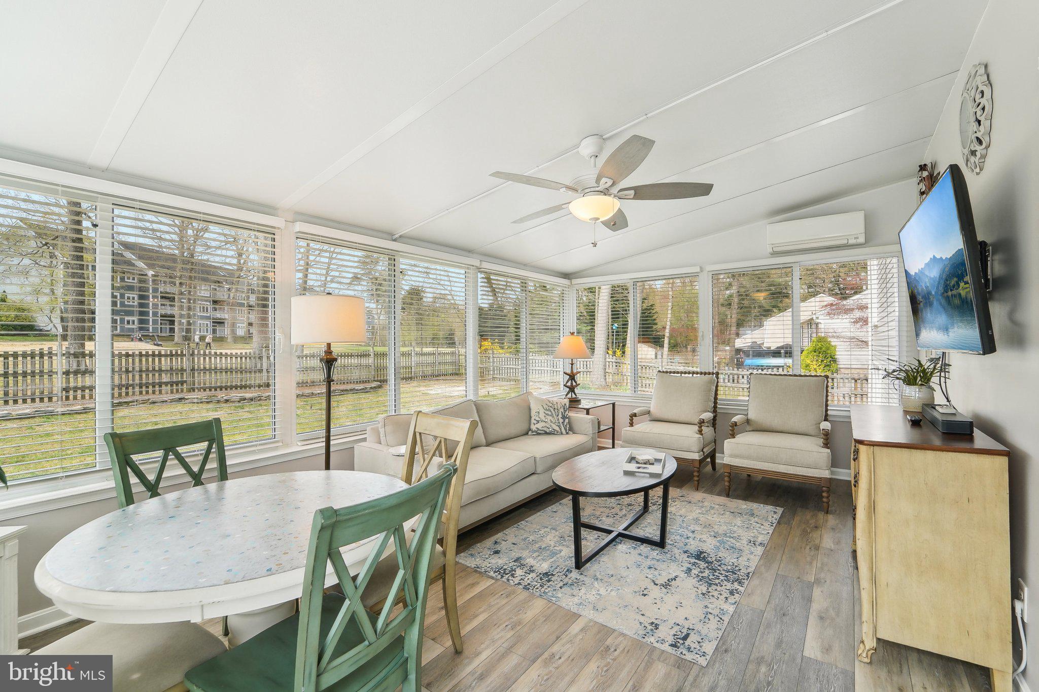 BAY HILLS - Residential