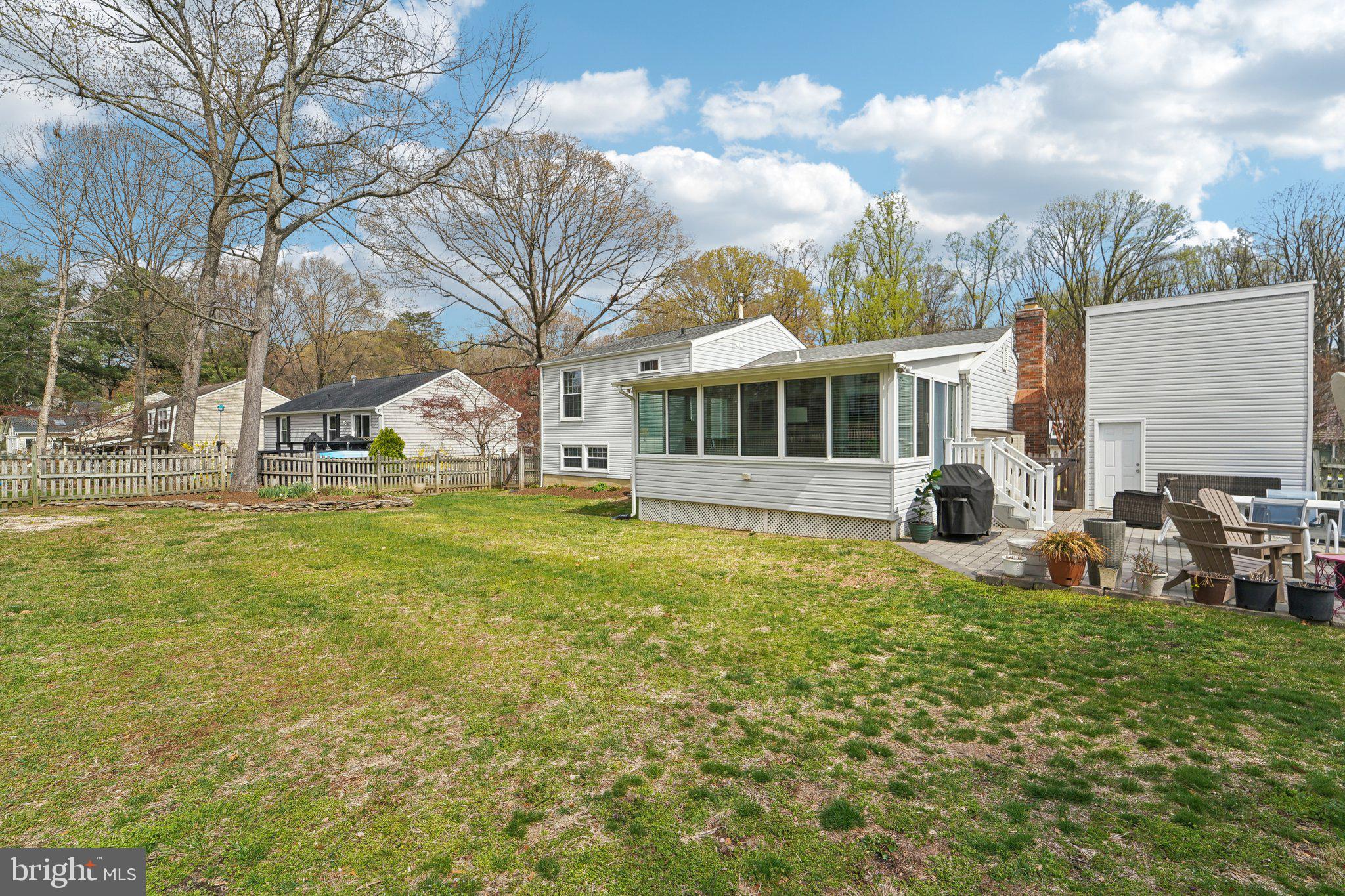 BAY HILLS - Residential