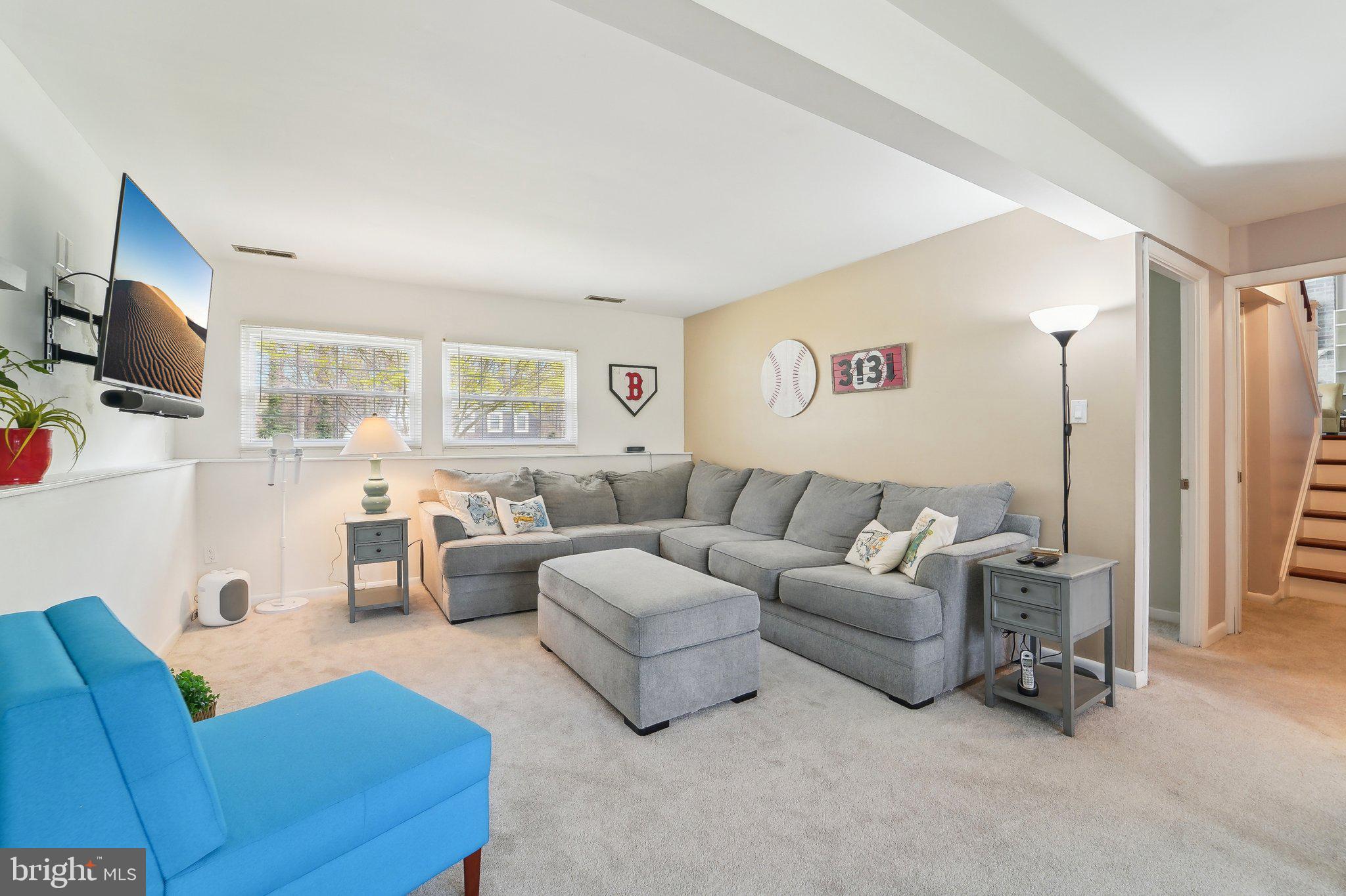 BAY HILLS - Residential