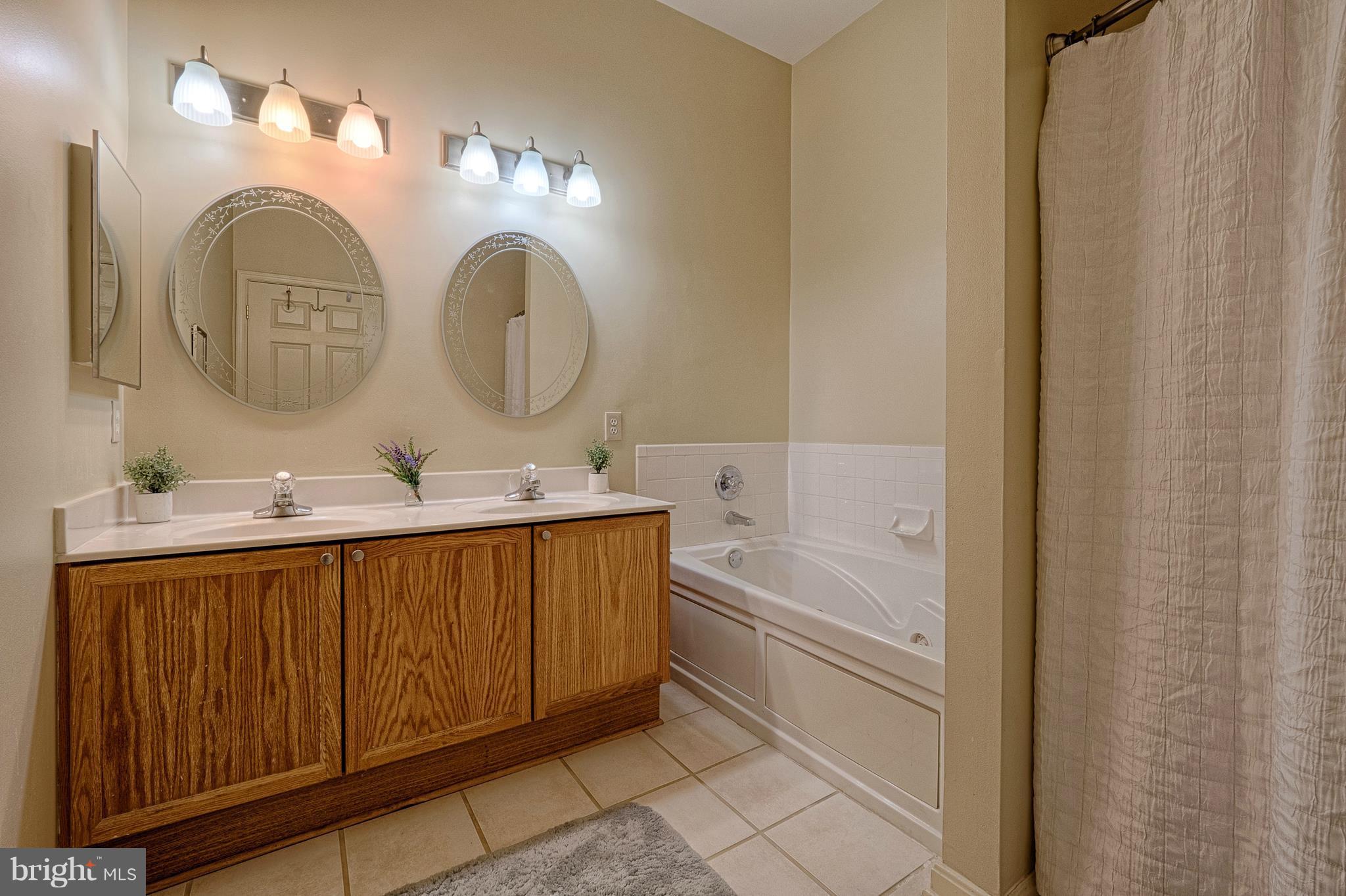 WESTBRIAR - Residential